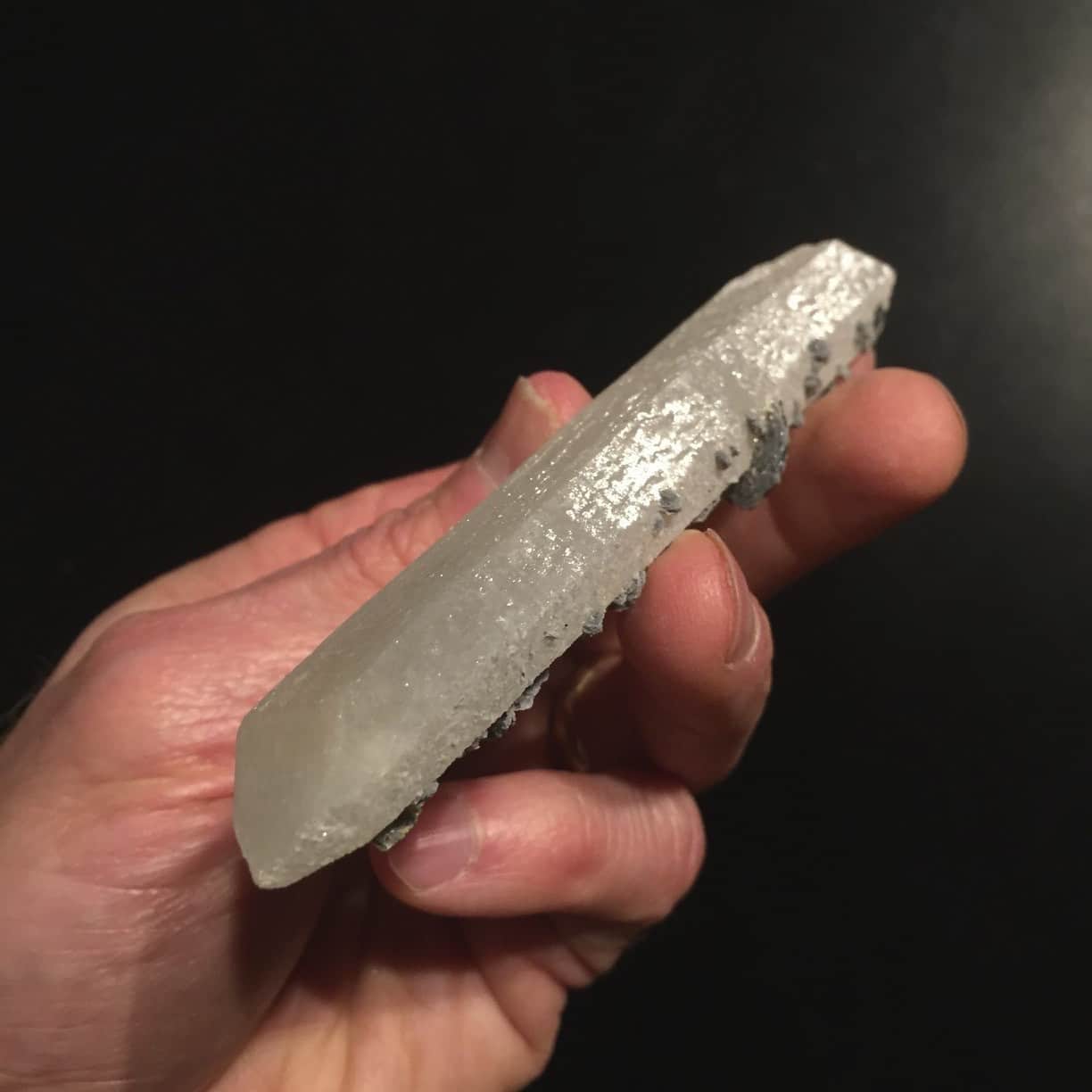 Quartz (frosty) w/disc Hematite 'single point' healing crystal - Image 3