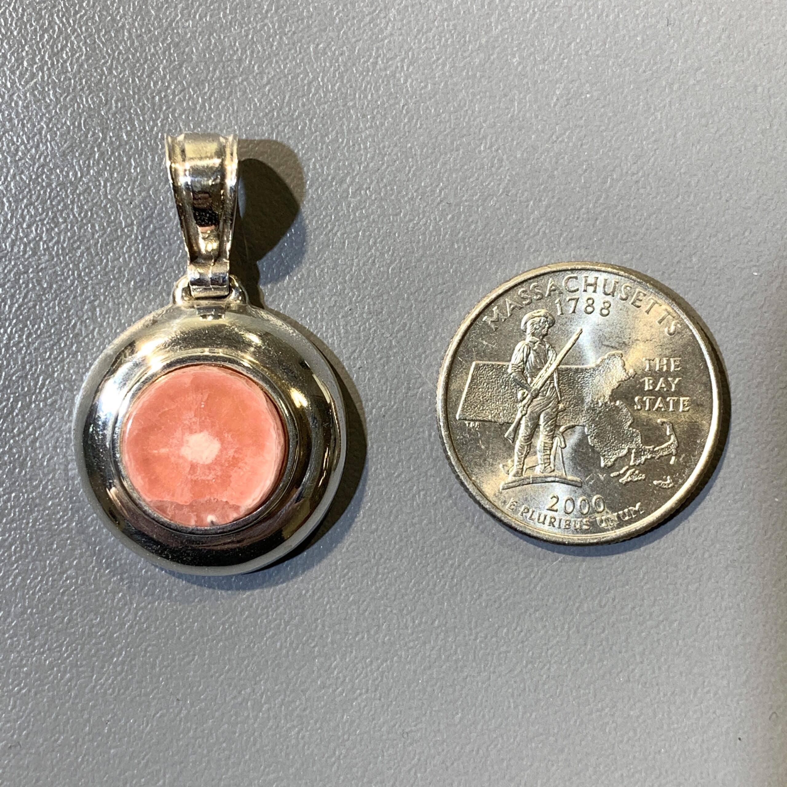 Rhodochrosite pendant - 'shield bullseye' healing crystal - Image 3