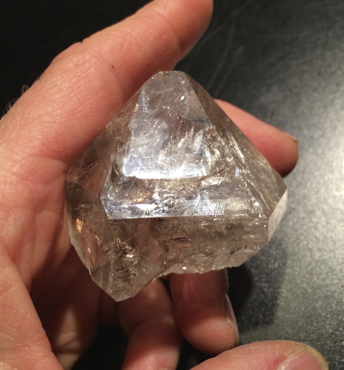 Quartz (Skeletal 'Herkimer') F-18 (Fenster) 'smoky molar' healing crystal - Image 3