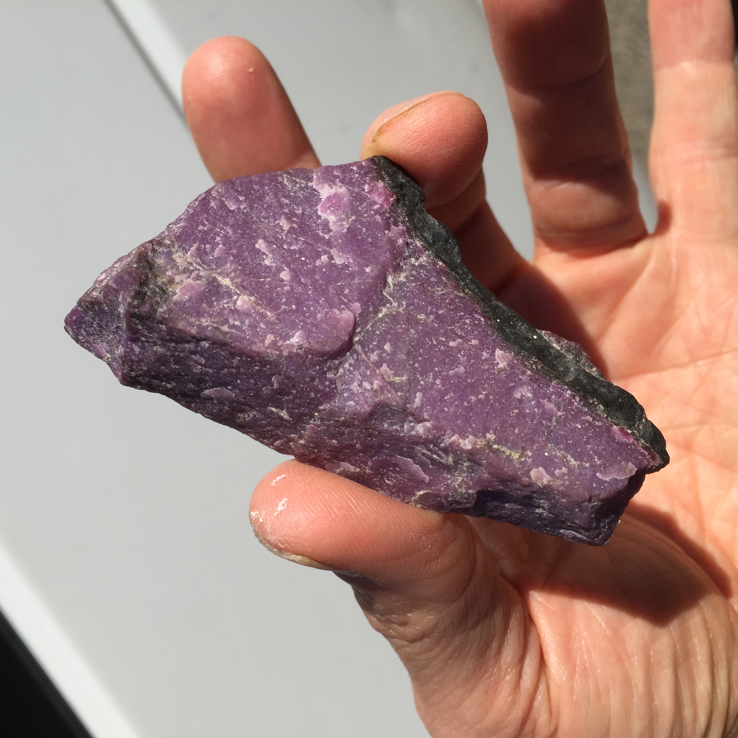 Sugilite (rough medium) "black ridge" (56.6gr) standing healing crystal - Image 3