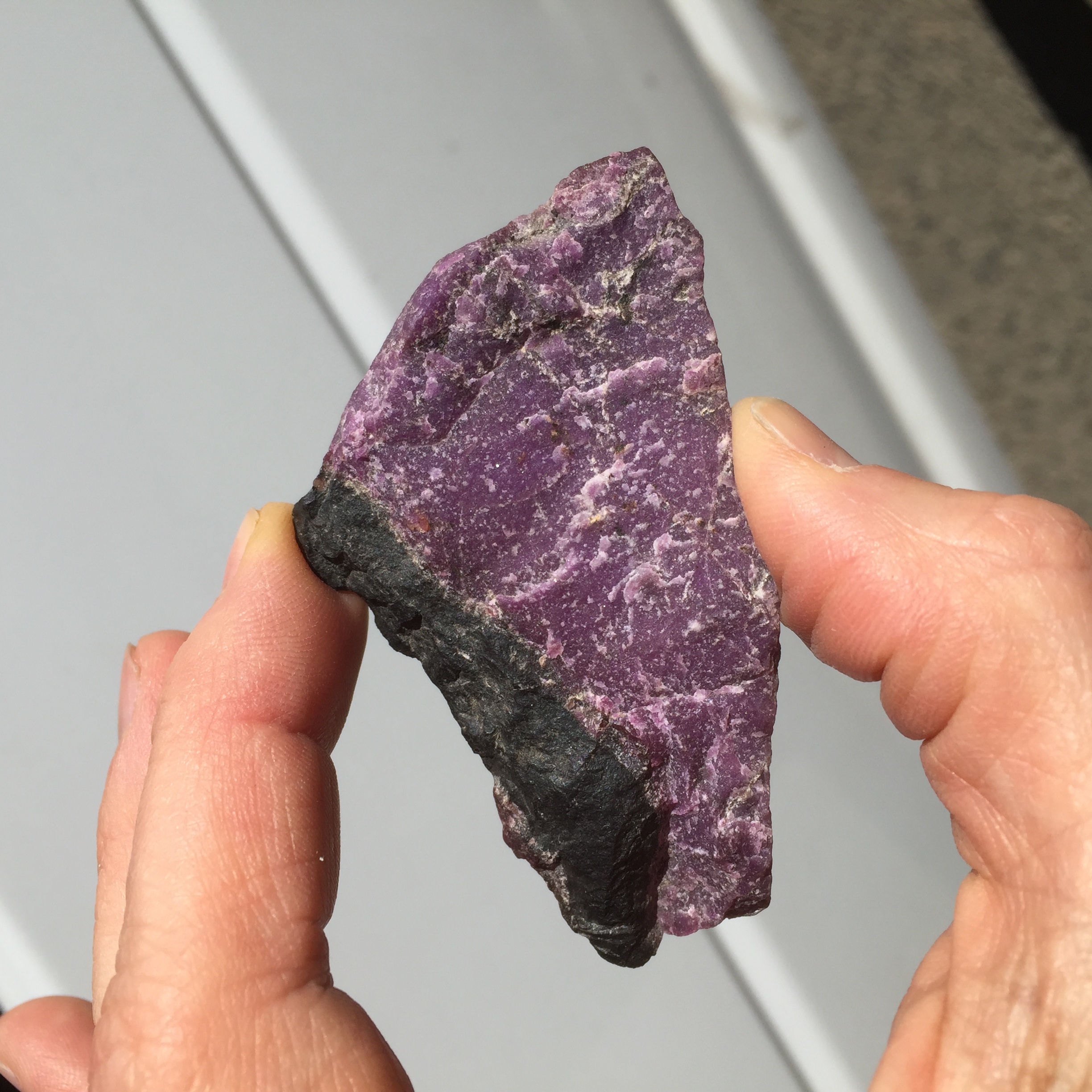 Sugilite (rough medium) "black ridge" (56.6gr) standing healing crystal