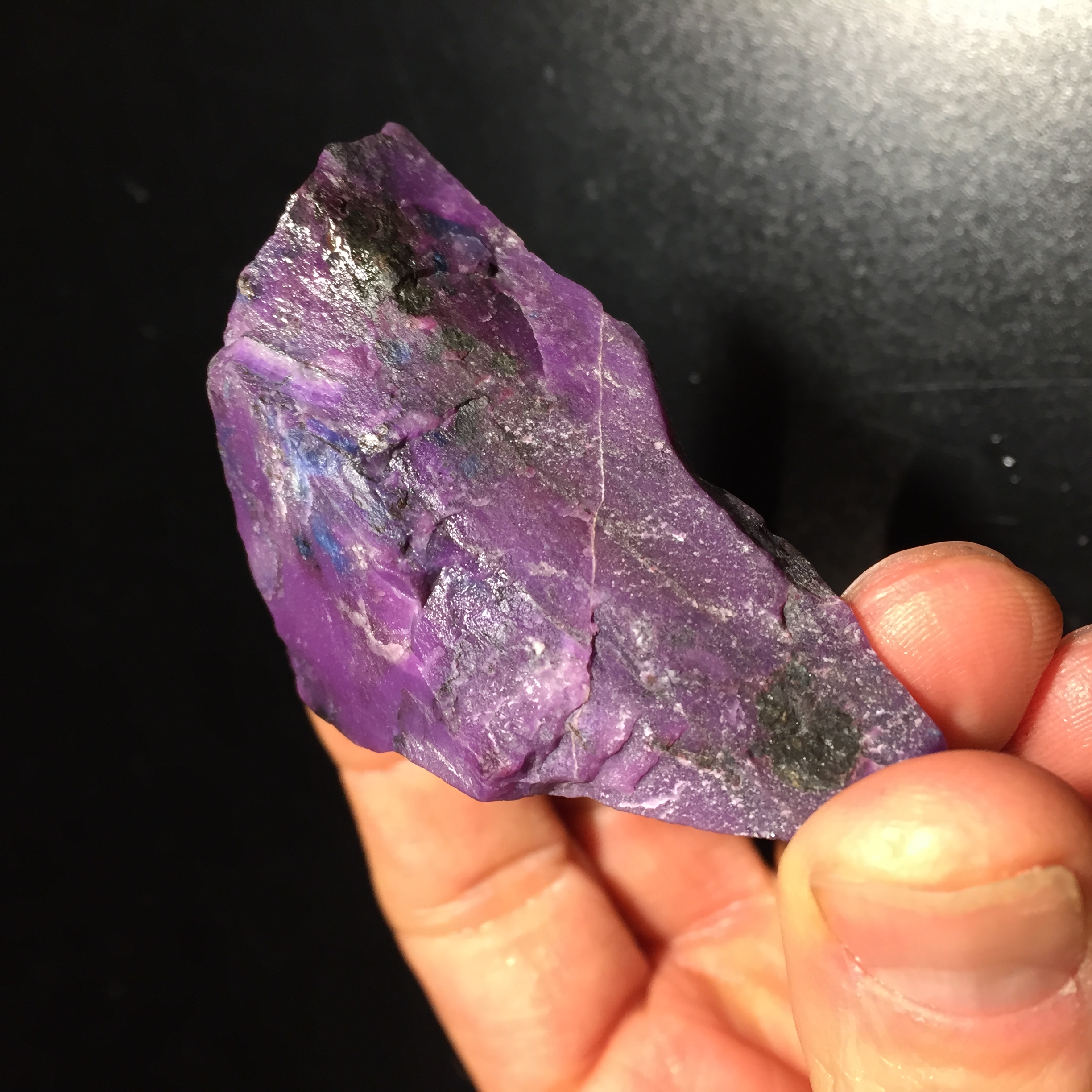 Sugilite (rough medium) standing "waxy pyramid" (65.7gr) healing crystal - Image 6