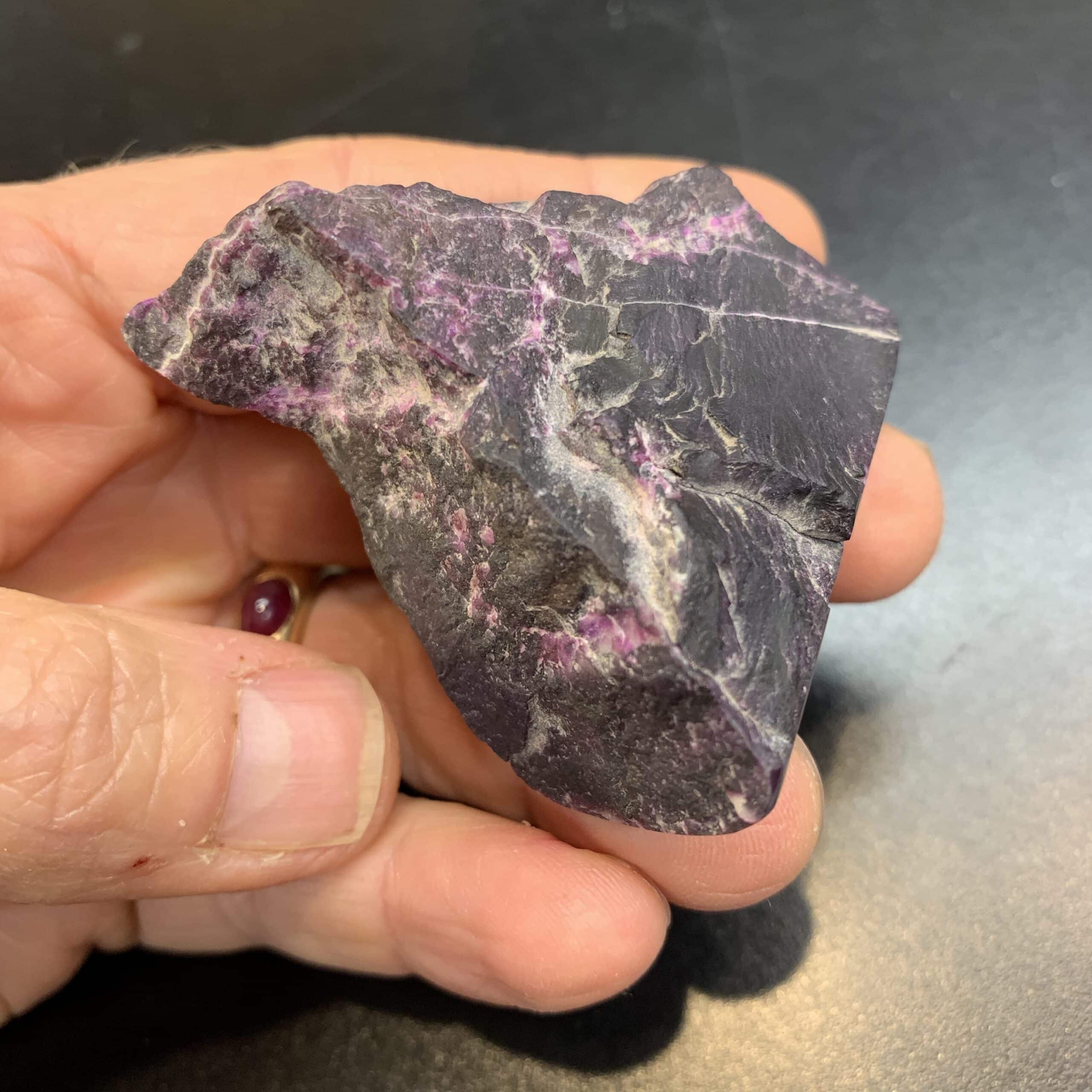 Sugilite (rough polished) 'pink mountain' (64.3gr) healing crystal - Image 3