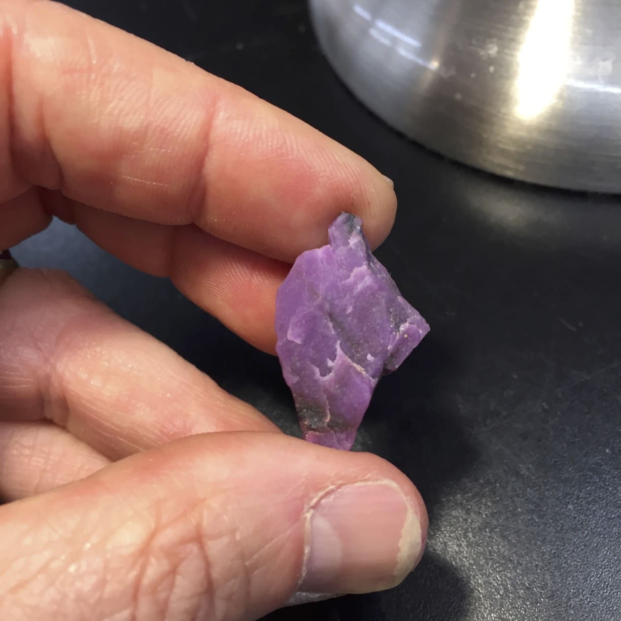 Sugilite (small rough) purple pink gel (14.25ct) healing crystal - Image 2