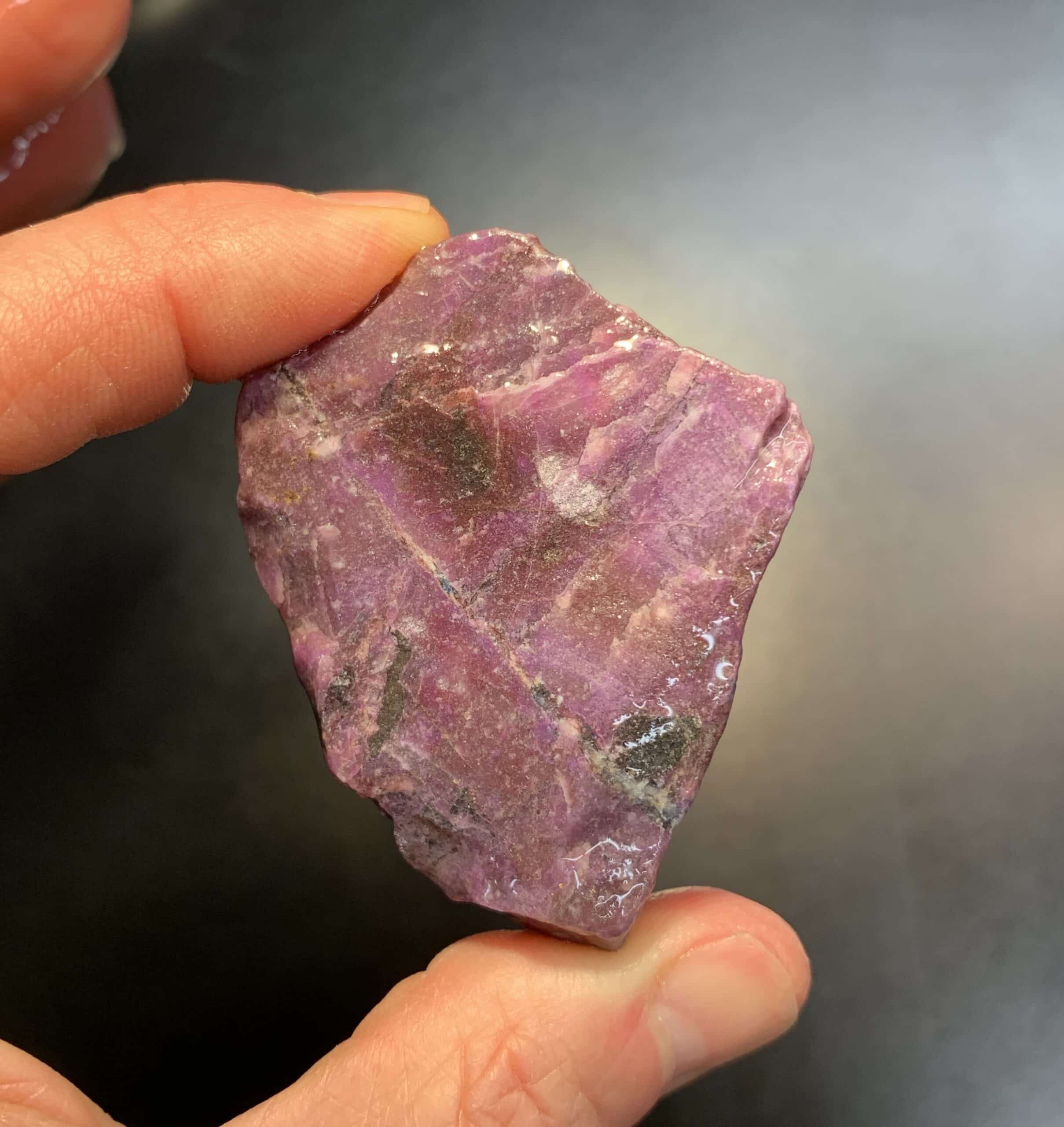 Sugilite (rough medium) chunk 'purple plate' (60.4gr) healing crystal - Image 3