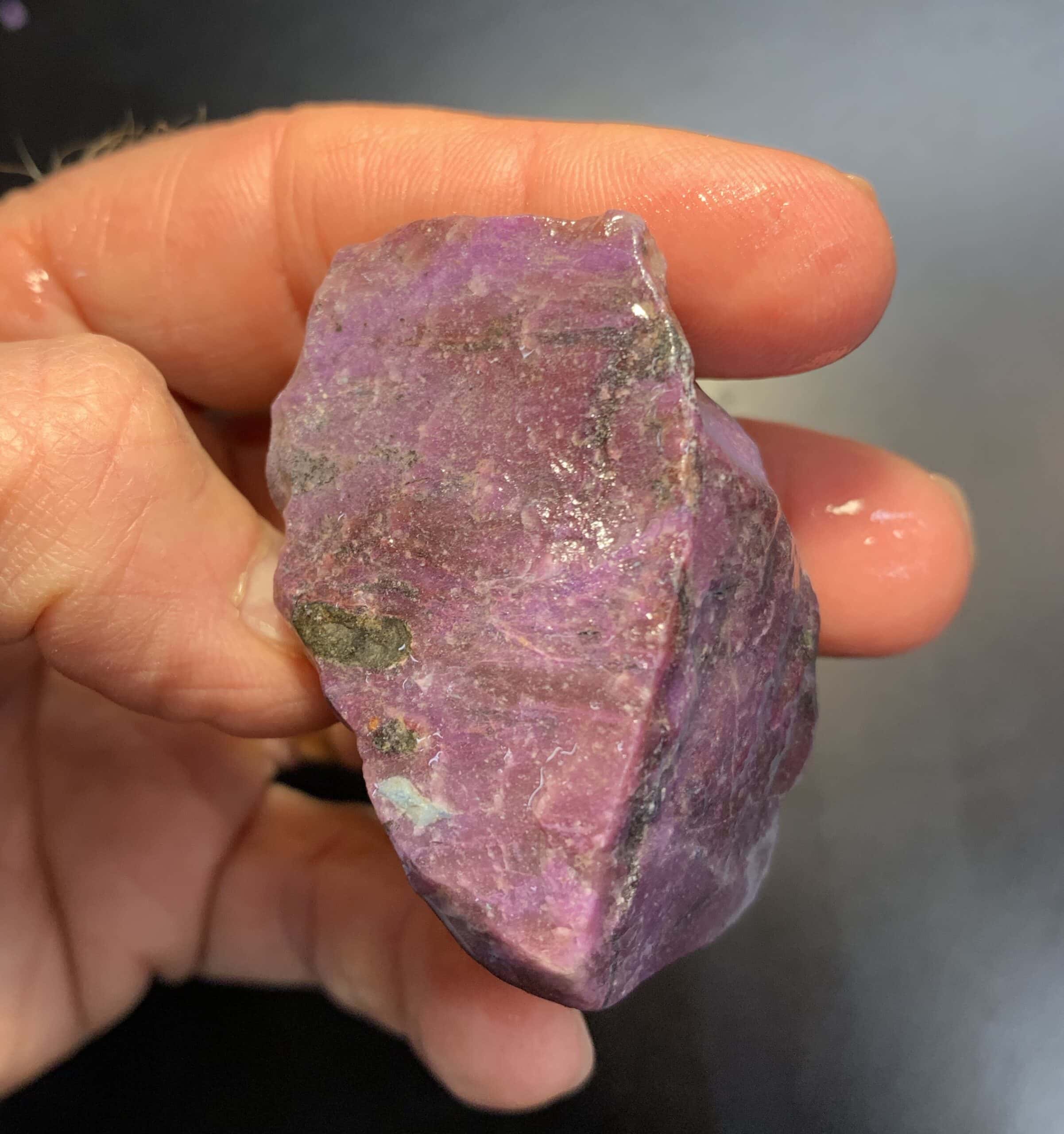 Sugilite (rough medium) chunk 'purple plate' (60.4gr) healing crystal