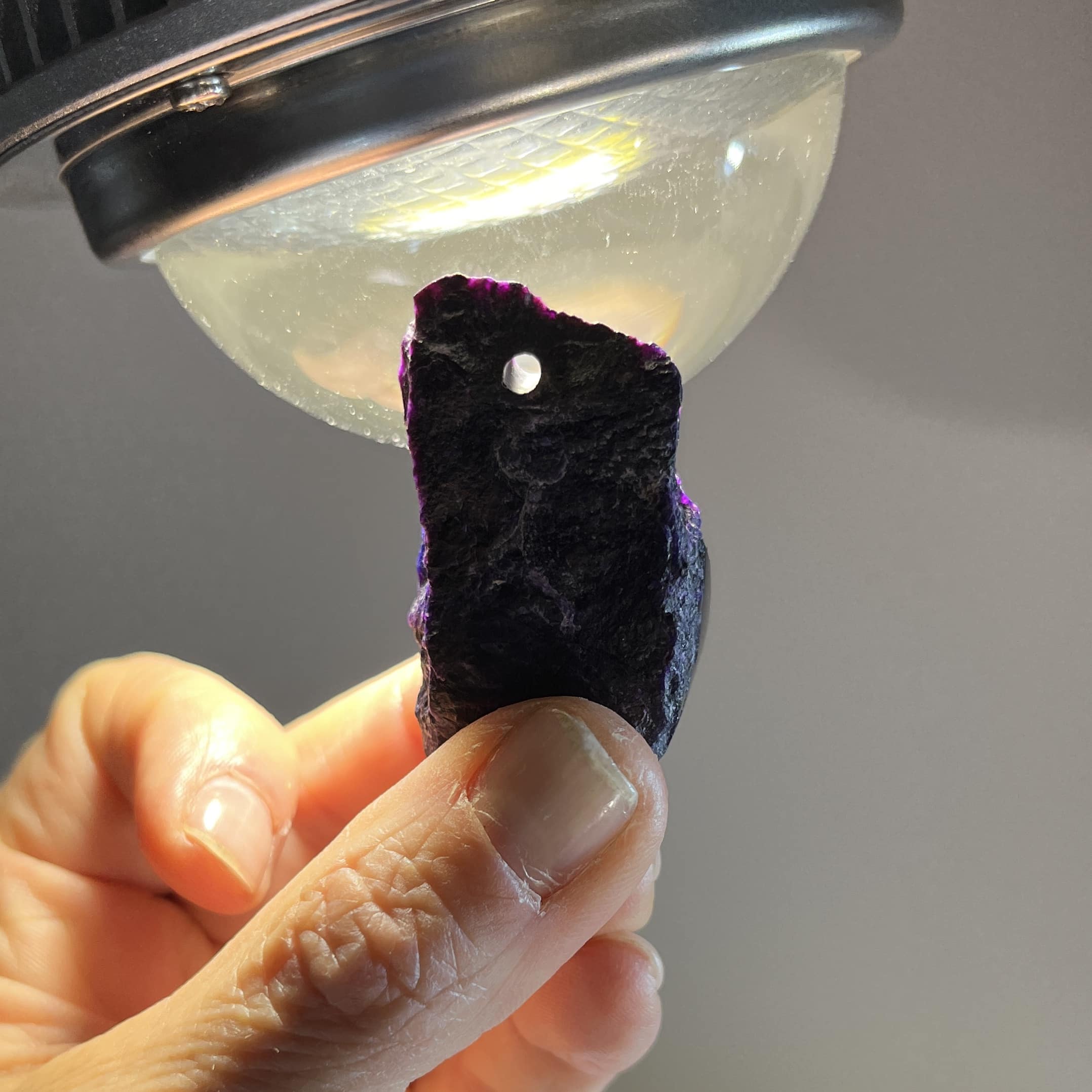 Sugilite (pendant for necklace) rough 'purple mtn' (32.2gr) healing crystal - Image 7