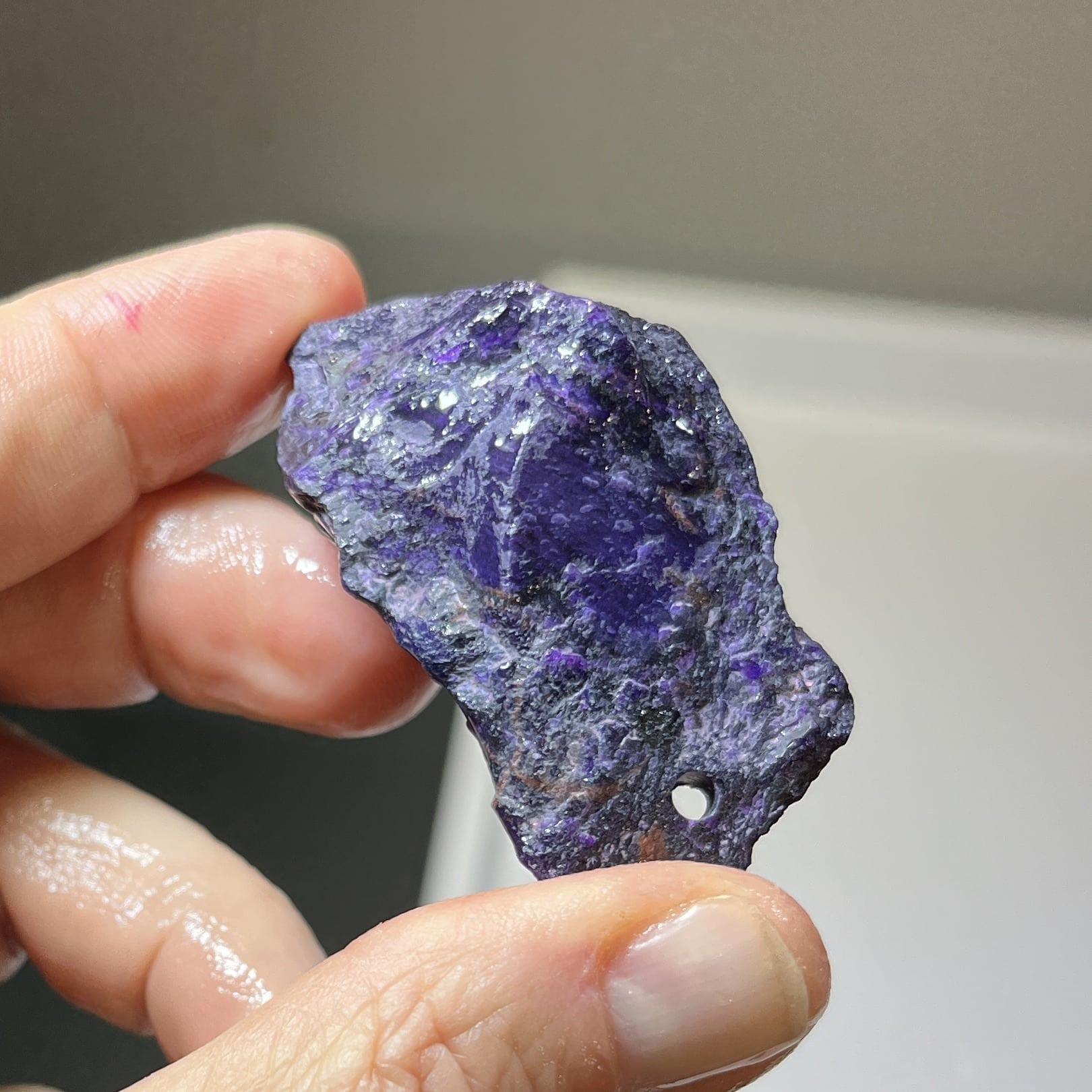 Sugilite (pendant for necklace) rough 'purple mtn' (32.2gr) healing crystal