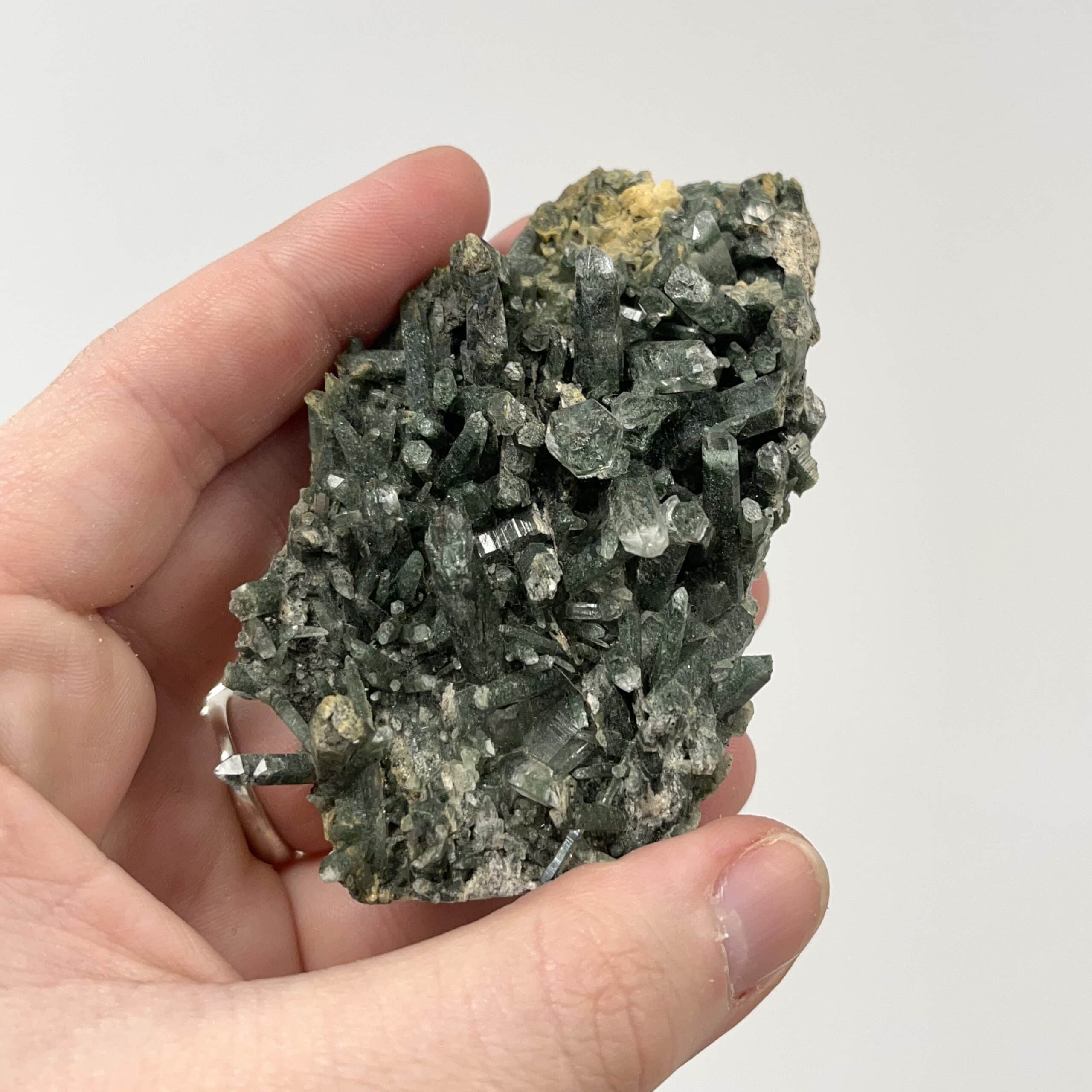 Quartz (Chlorite) cluster, rare uniform color, healing crystal - Image 3