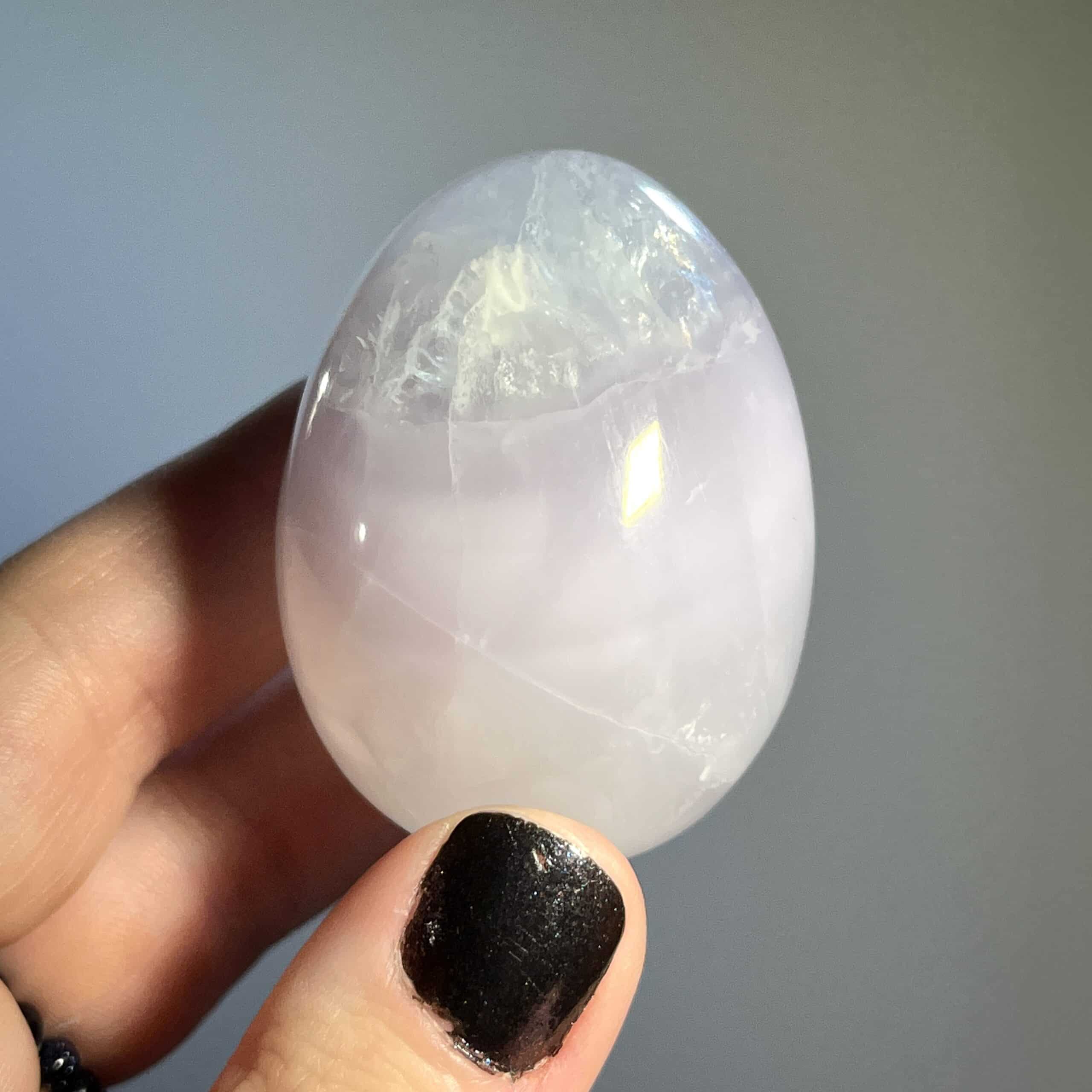 Fluorite (lavender) egg, display and palm piece, healing crystal - Image 3