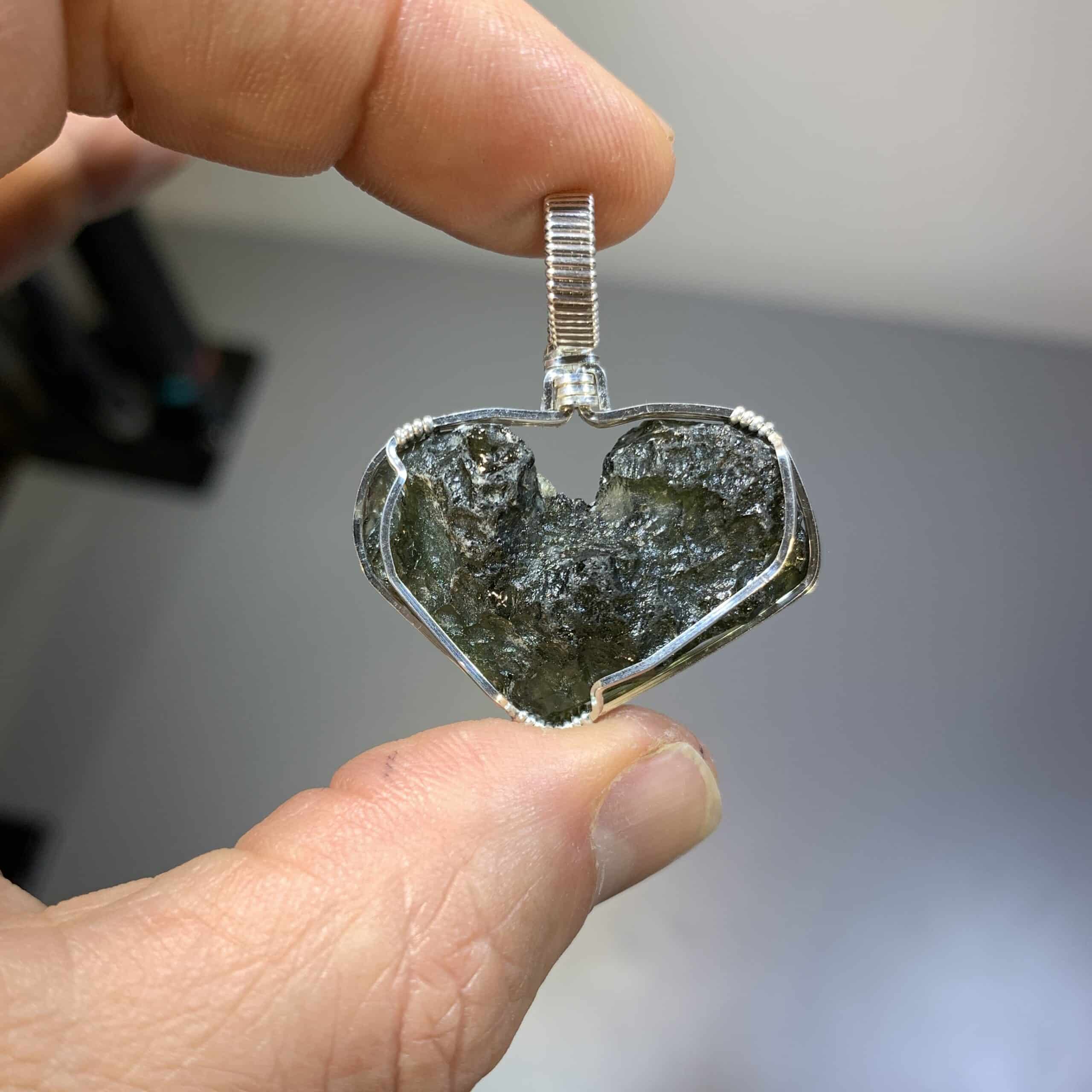 Moldavite pendant (rough) silver wrap HEART (8.17gr) healing crystal - Image 3