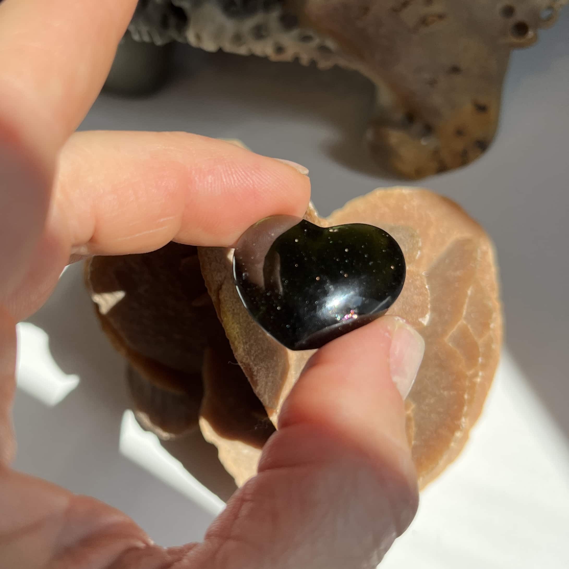 Moldavite carving (polished) large 'bubble Heart' (10.7gr) healing crystal - Image 5