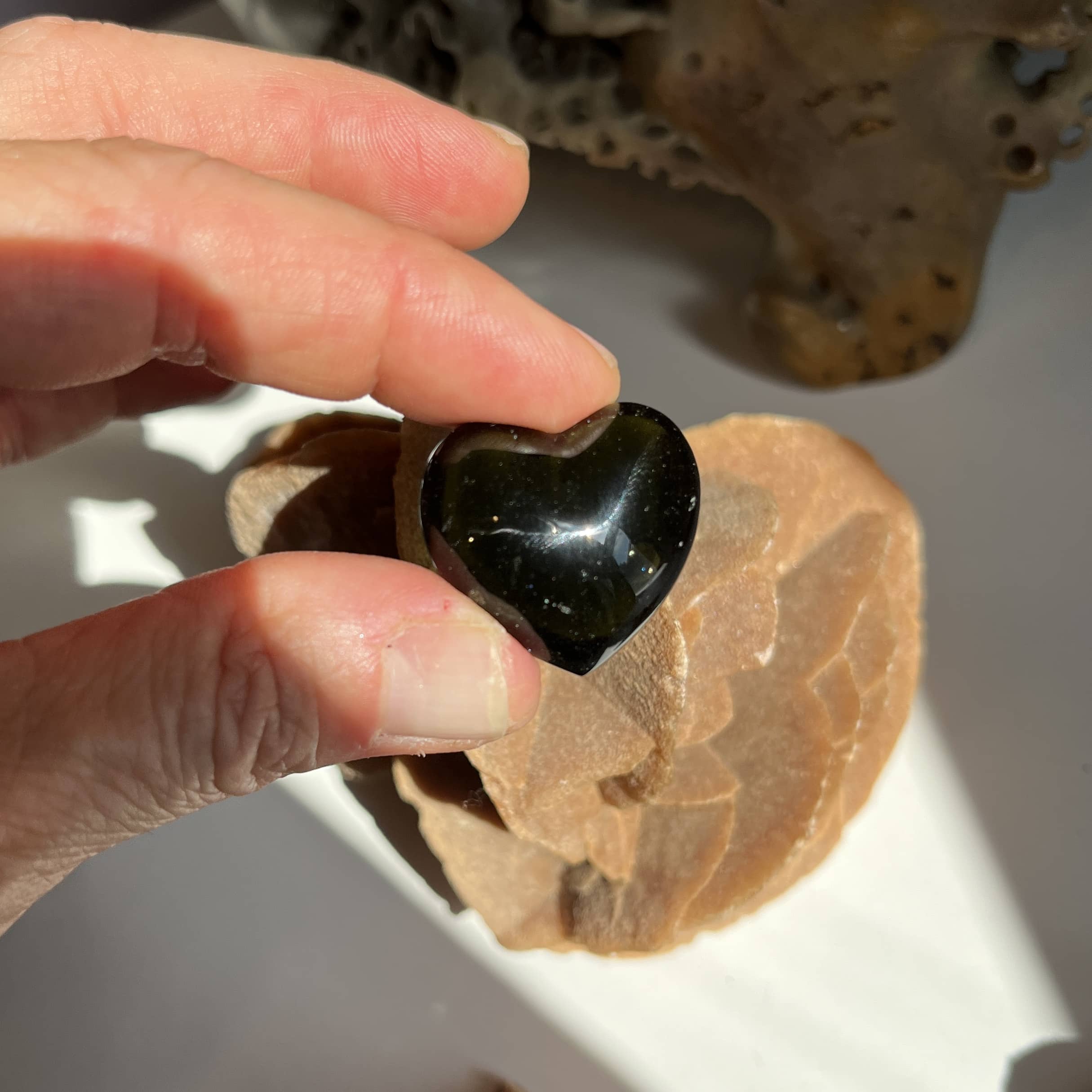 Moldavite carving (polished) large 'bubble Heart' (10.7gr) healing crystal - Image 9