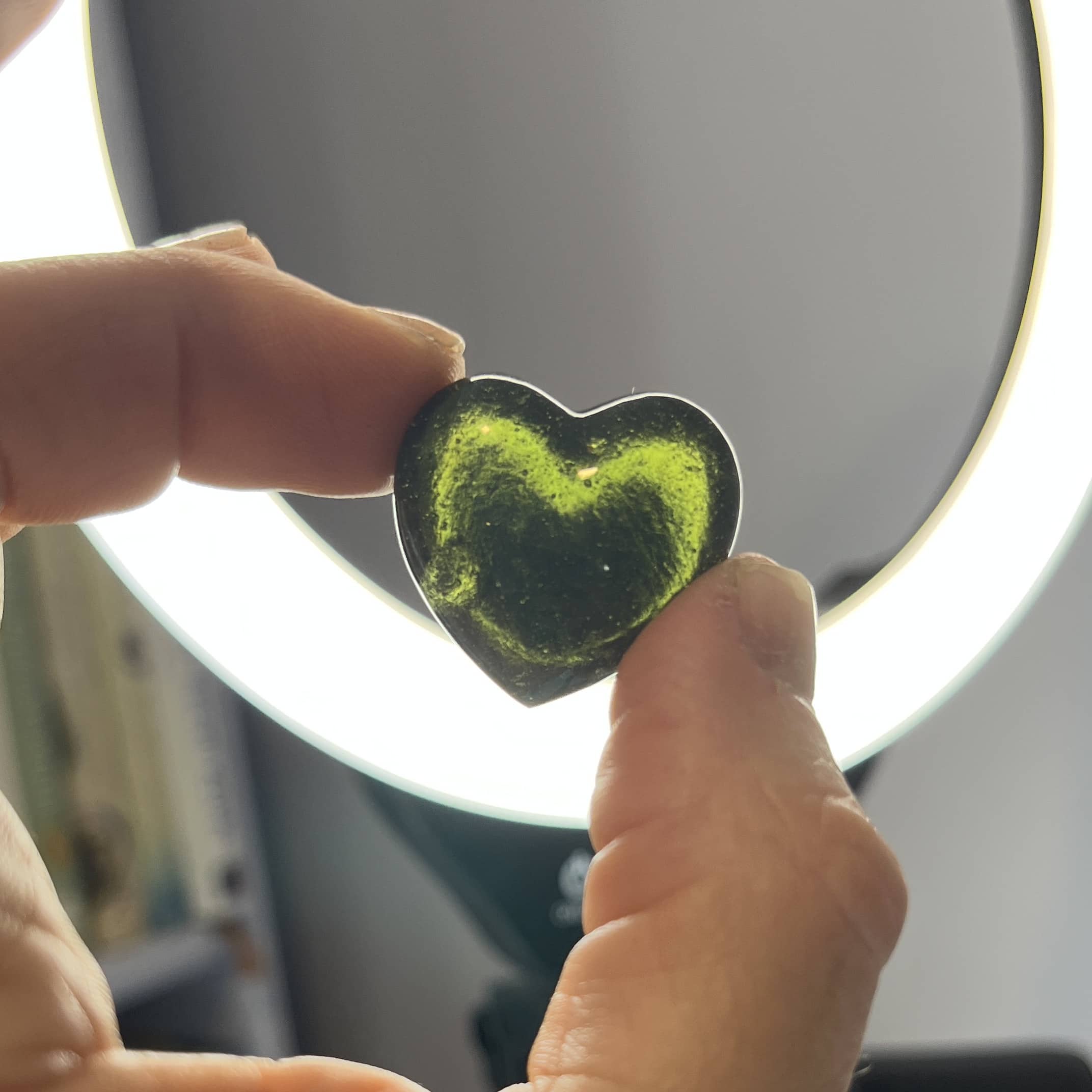 Moldavite carving (polished) large 'bubble Heart' (10.7gr) healing crystal - Image 10