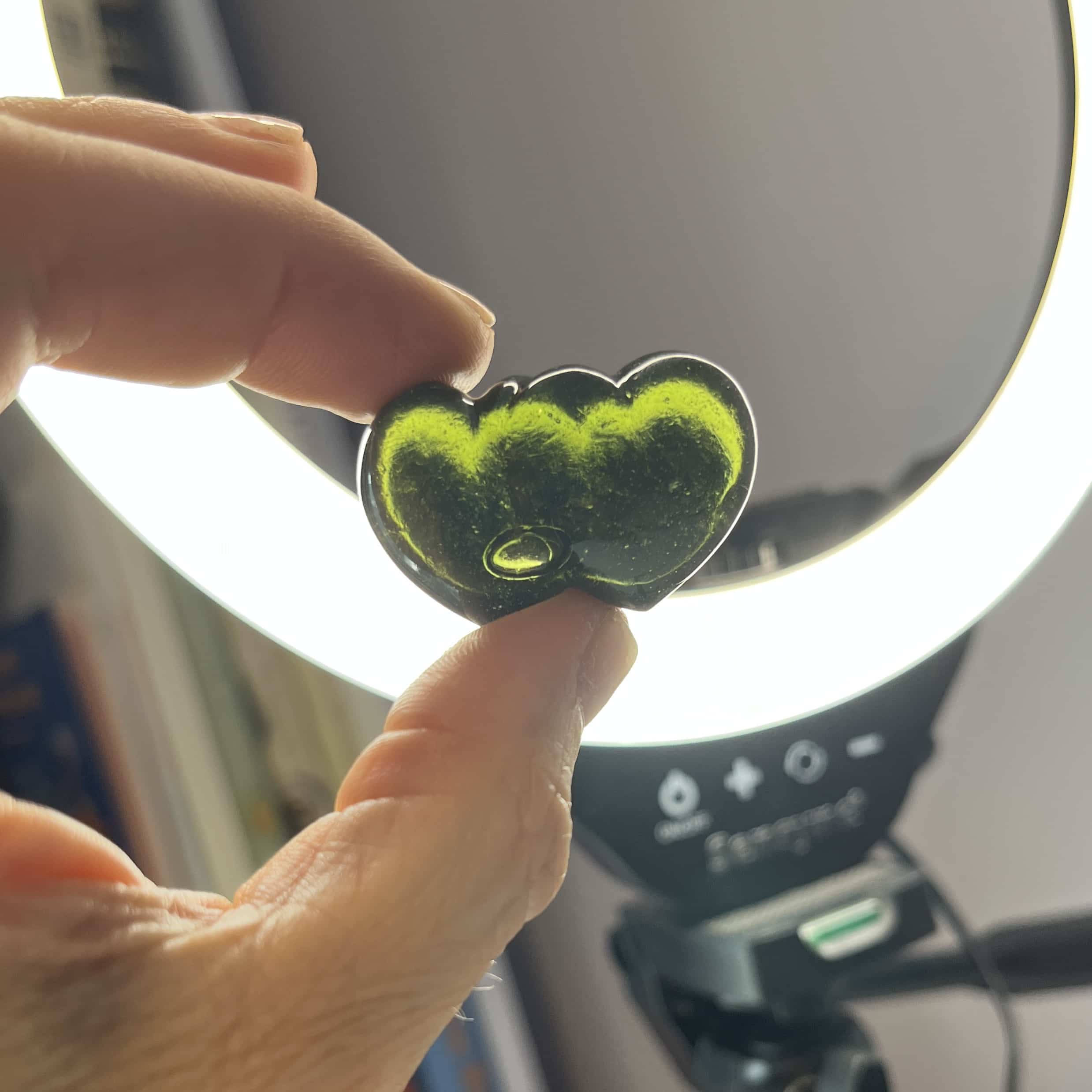 Moldavite carving (polished) 'Twin Hearts' w bubble (19gr) healing crystal - Image 6