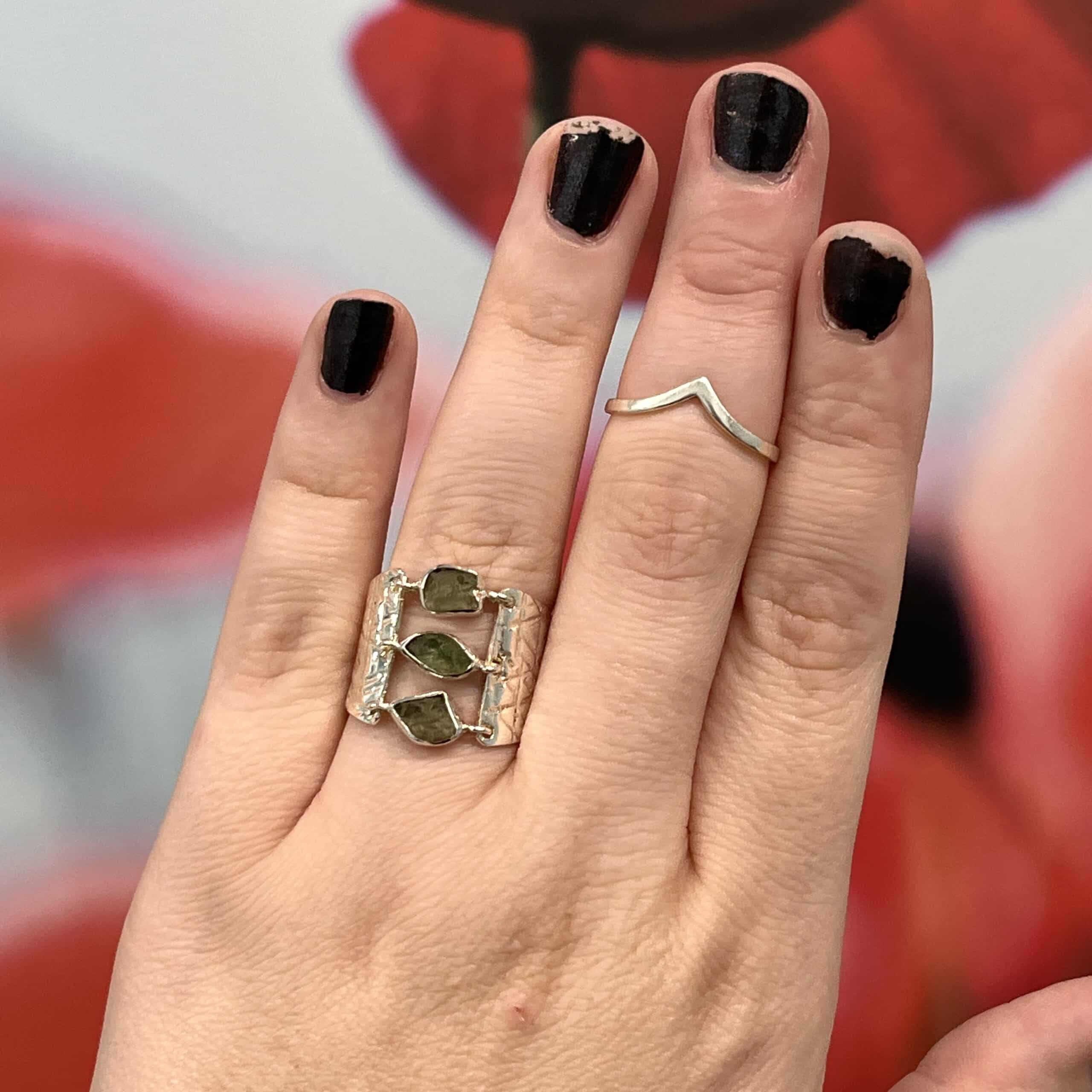 Moldavite ring (rough) US size 8 triple hinged pieces (6.9gr) healing crystal - Image 2