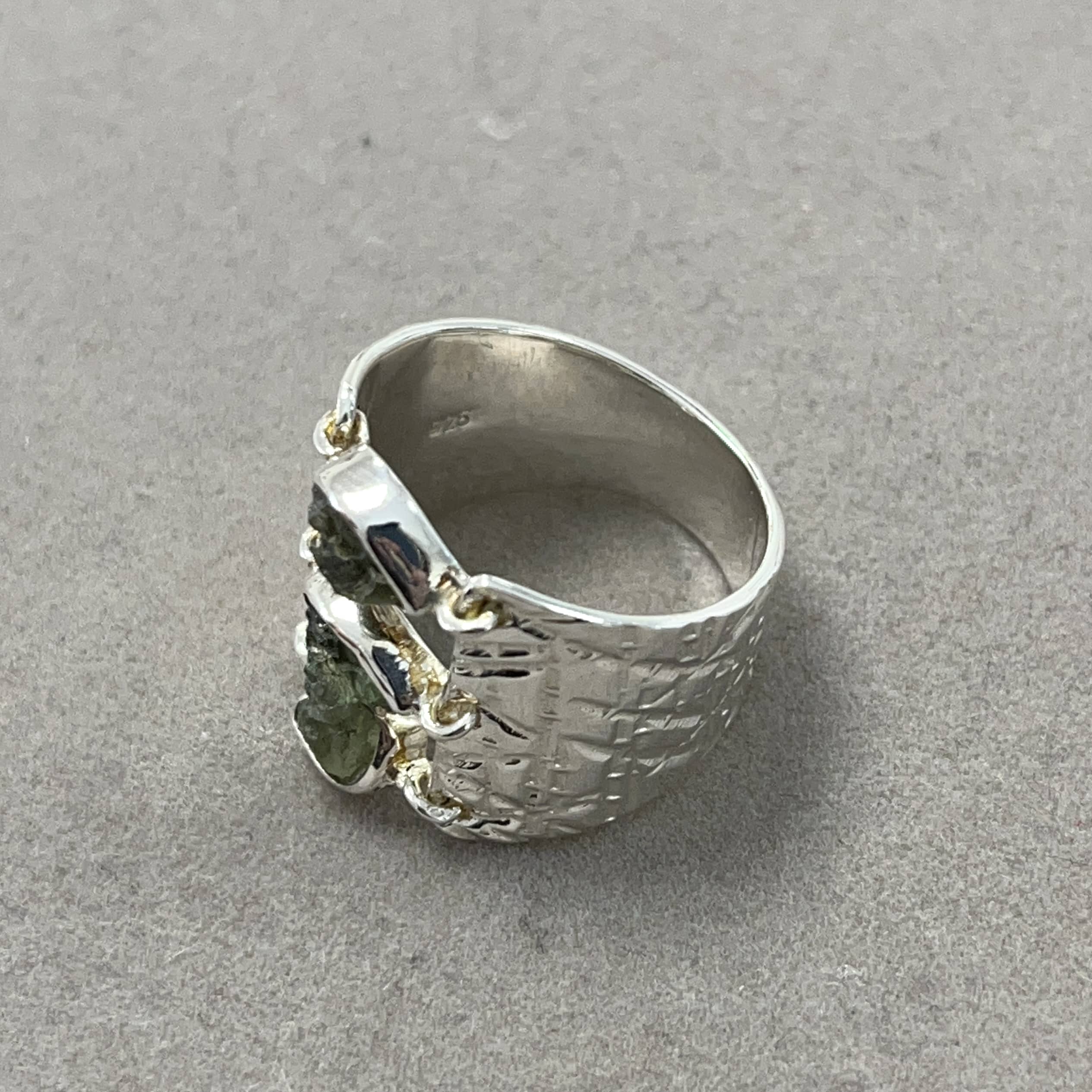 Moldavite ring (rough) US size 8 triple hinged pieces (6.9gr) healing crystal - Image 3