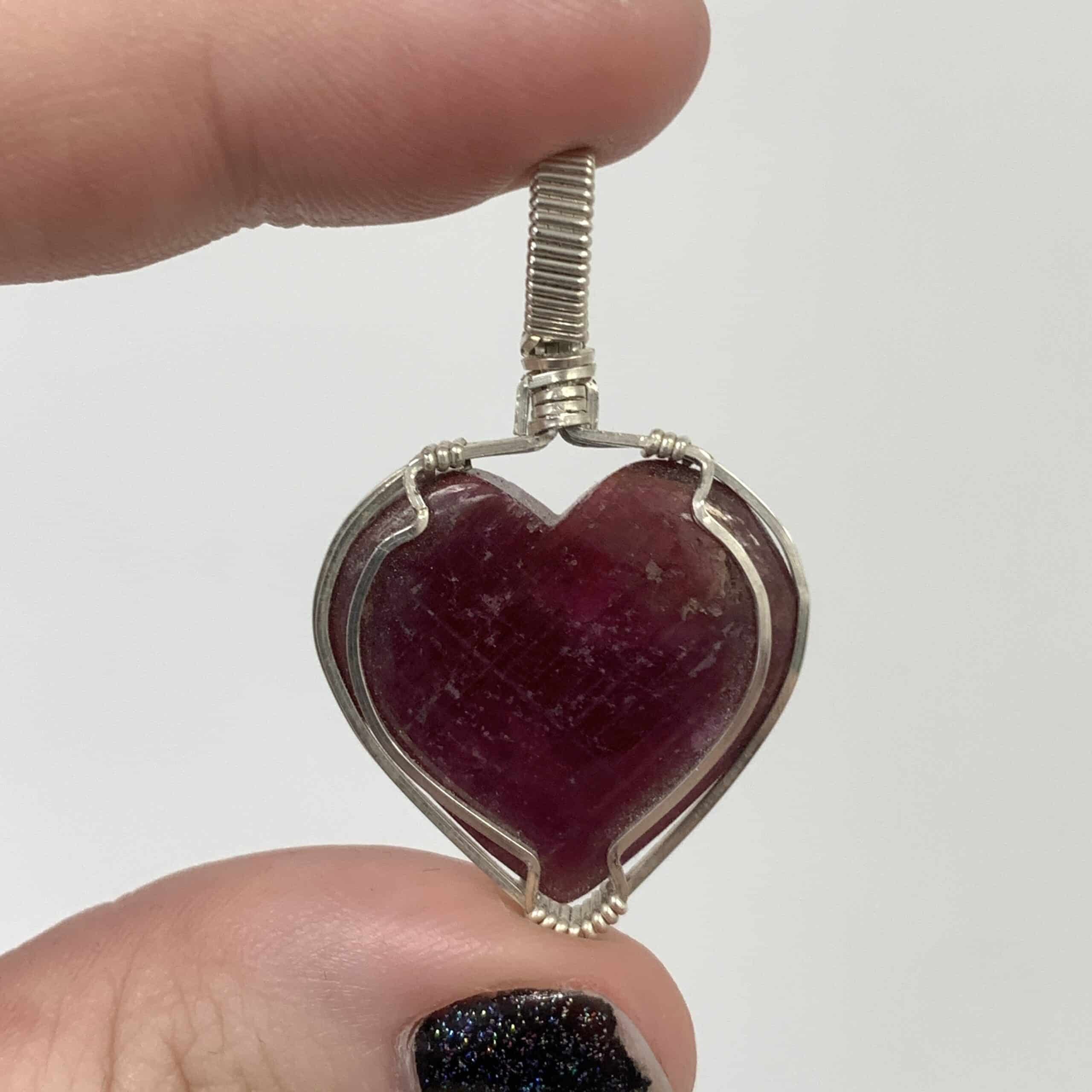 Ruby pendant 'rich heart' - deep color, silver wrapped - healing crystal - Image 2