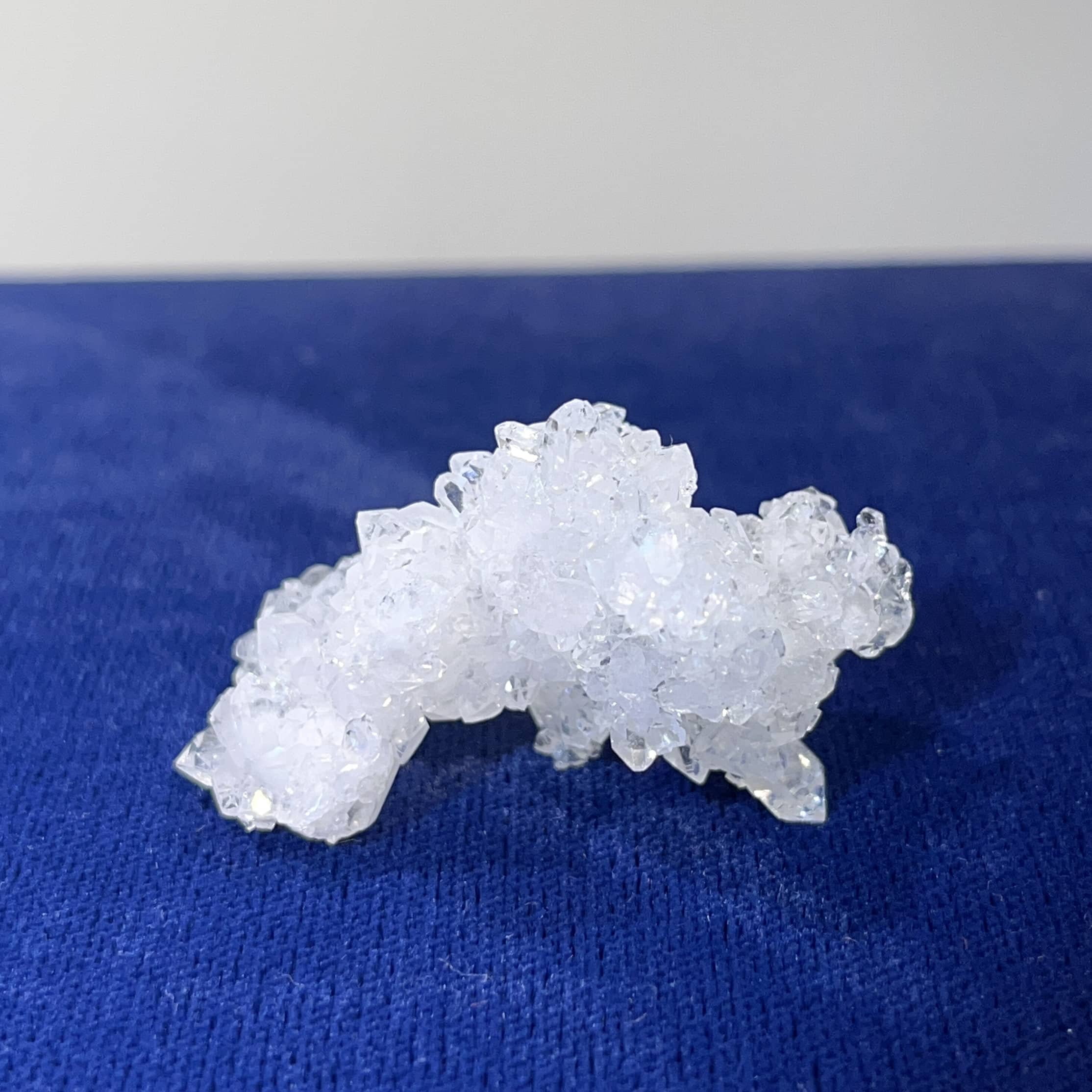 Quartz (Celestial floater) cluster, 'helix' ascension healing crystal - Image 3