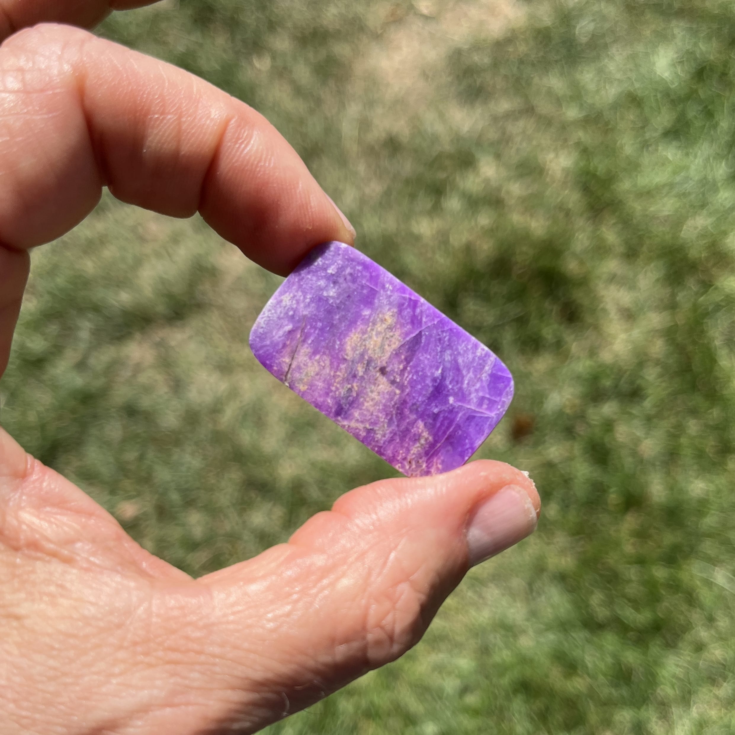 Sugilite (cab) big gel 'pink rectangle' (8.78gr) healing crystal - Image 4