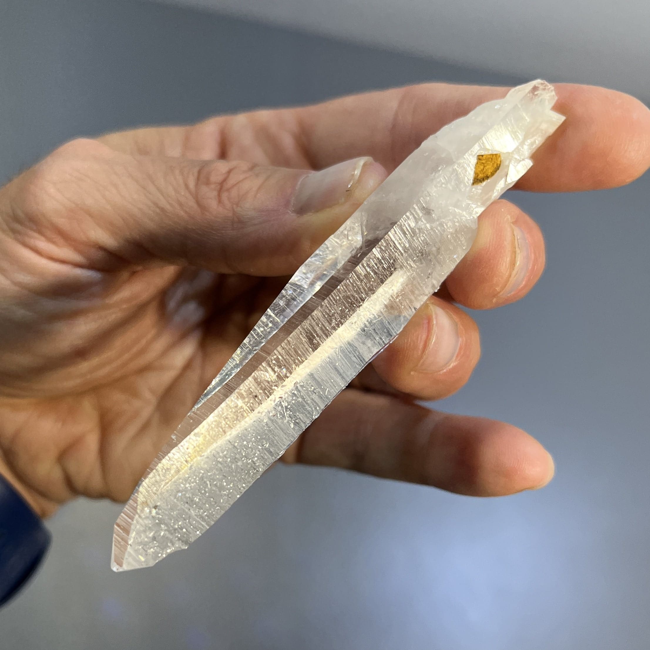 Quartz (Lemurian) 3-sided (Colombian) Muzo habit (4") healing crystal - Image 3