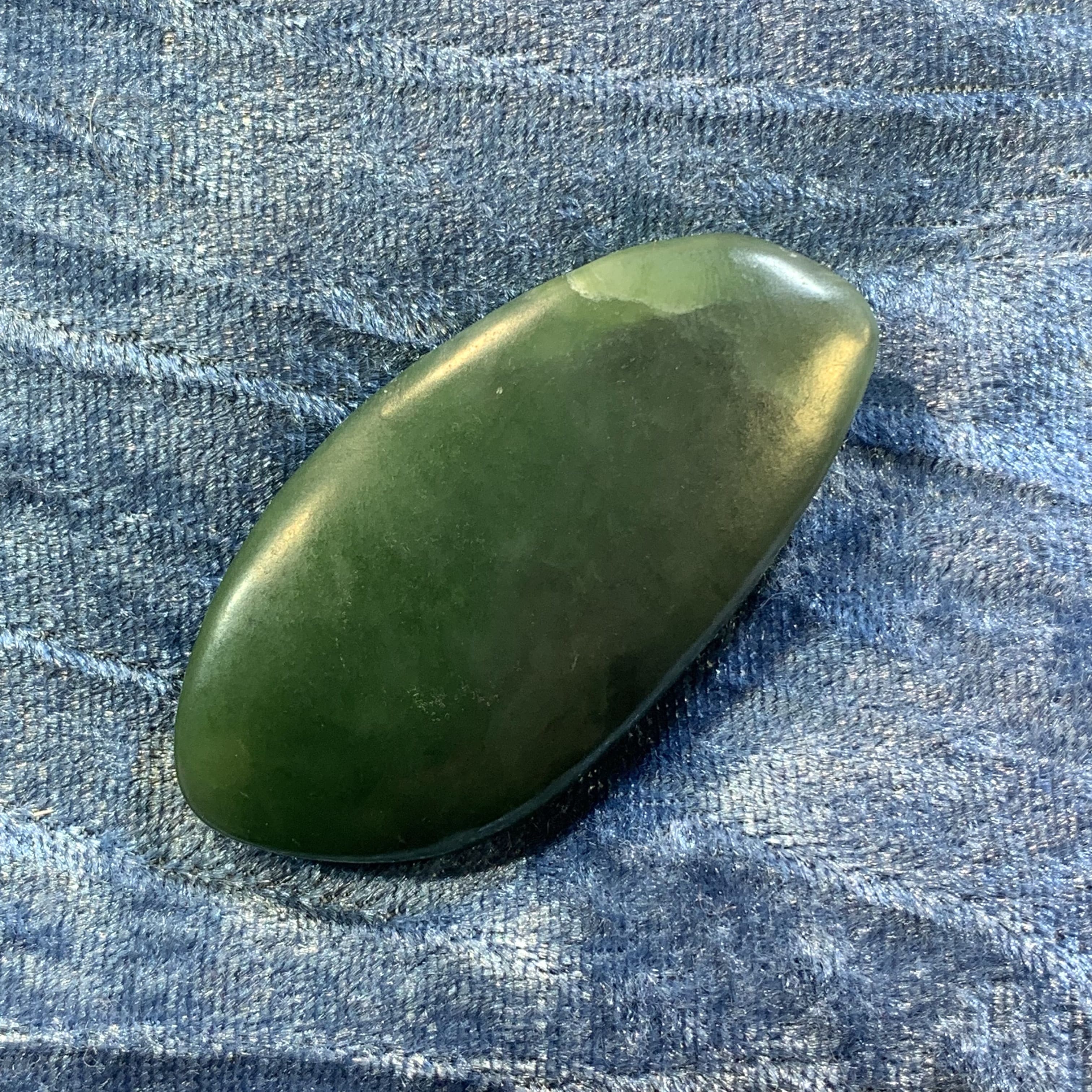 Jade (Nephrite) matte polished palm piece - healing crystal - Image 2