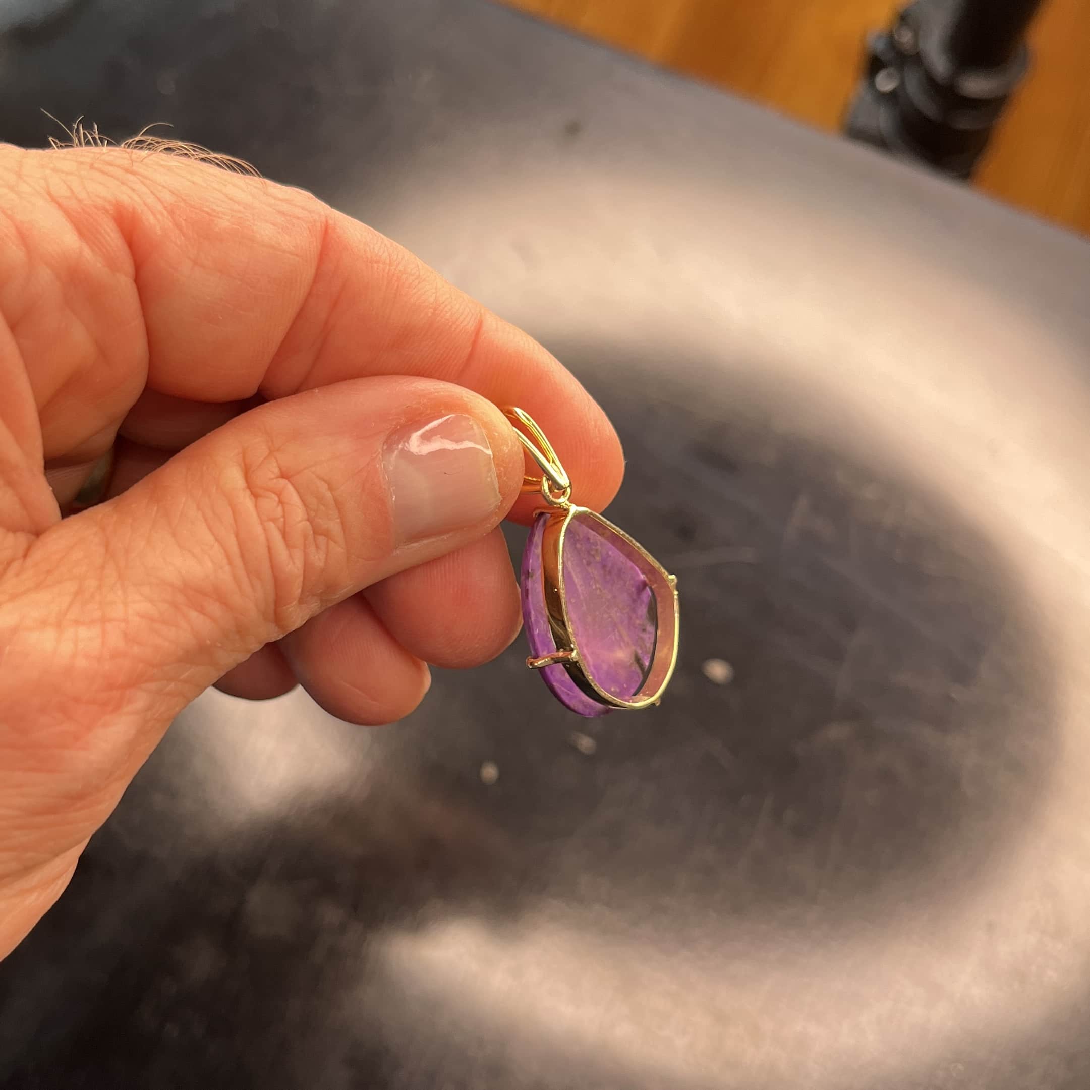 Sugilite (pendant for necklace) 14K Gold 'purple pear' healing crystal - Image 9