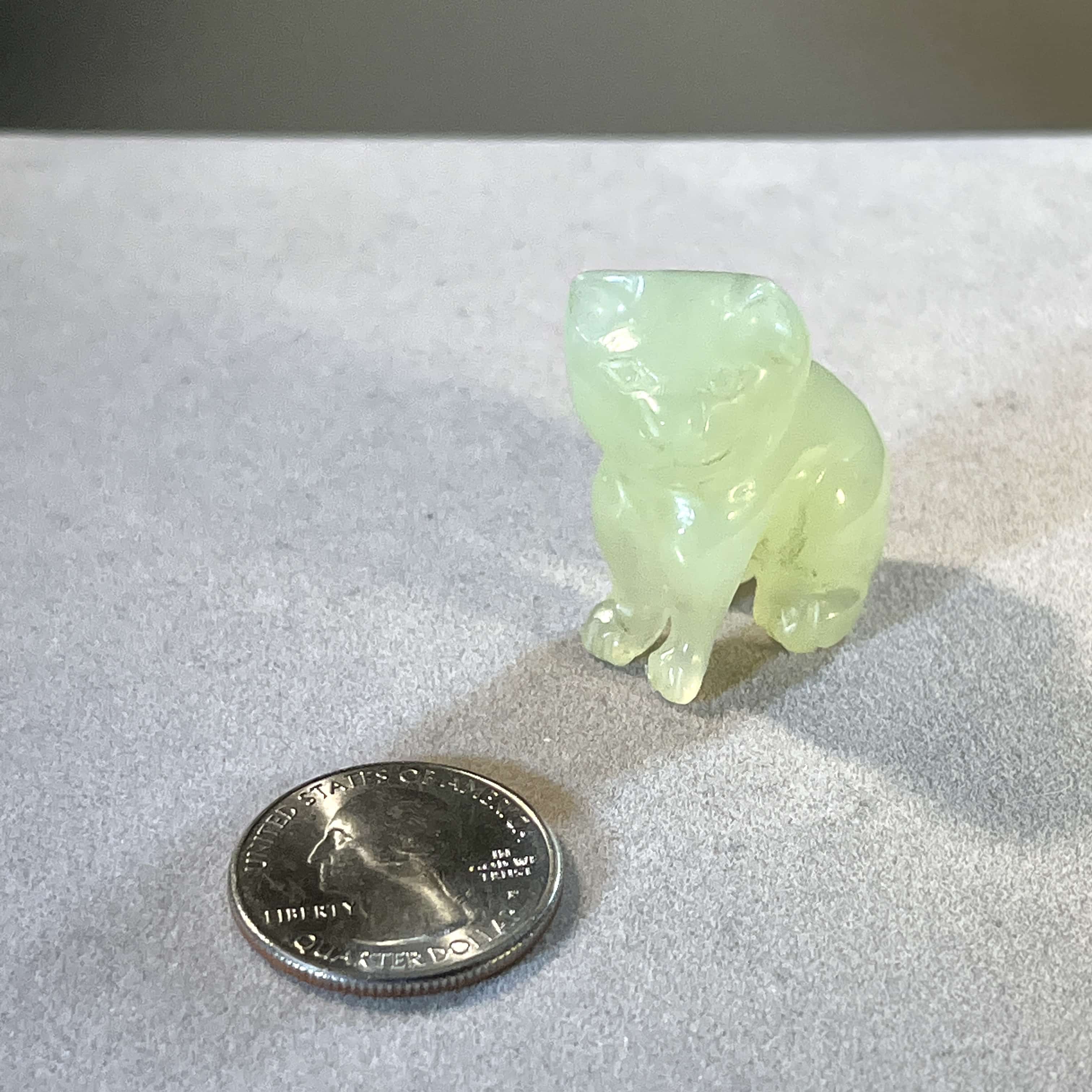 'Jade' (New Jade Serpentine) cute little cat seated carving healing crystal - Image 7