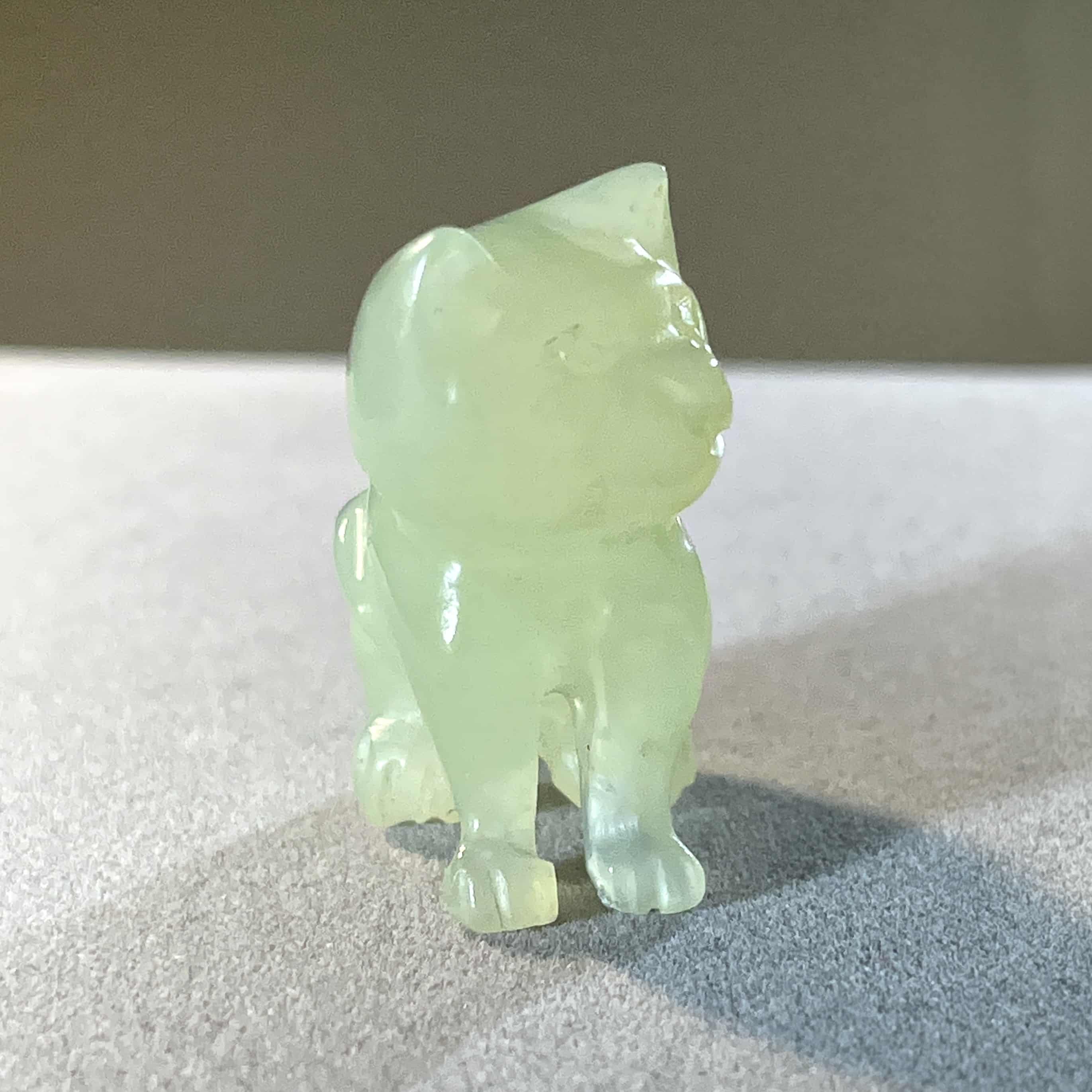 'Jade' (New Jade Serpentine) cute little cat seated carving healing crystal - Image 5