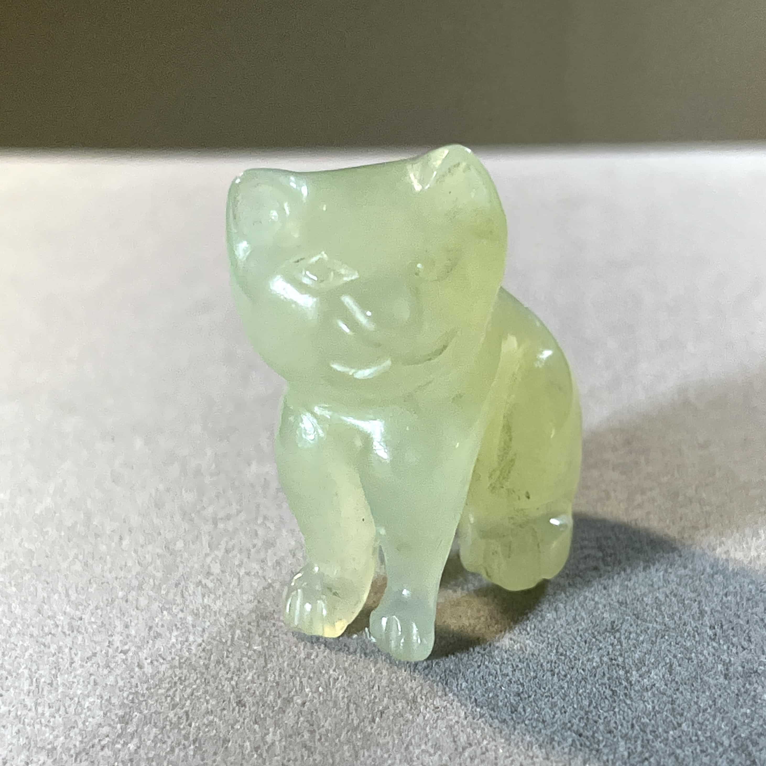 'Jade' (New Jade Serpentine) cute little cat seated carving healing crystal - Image 6