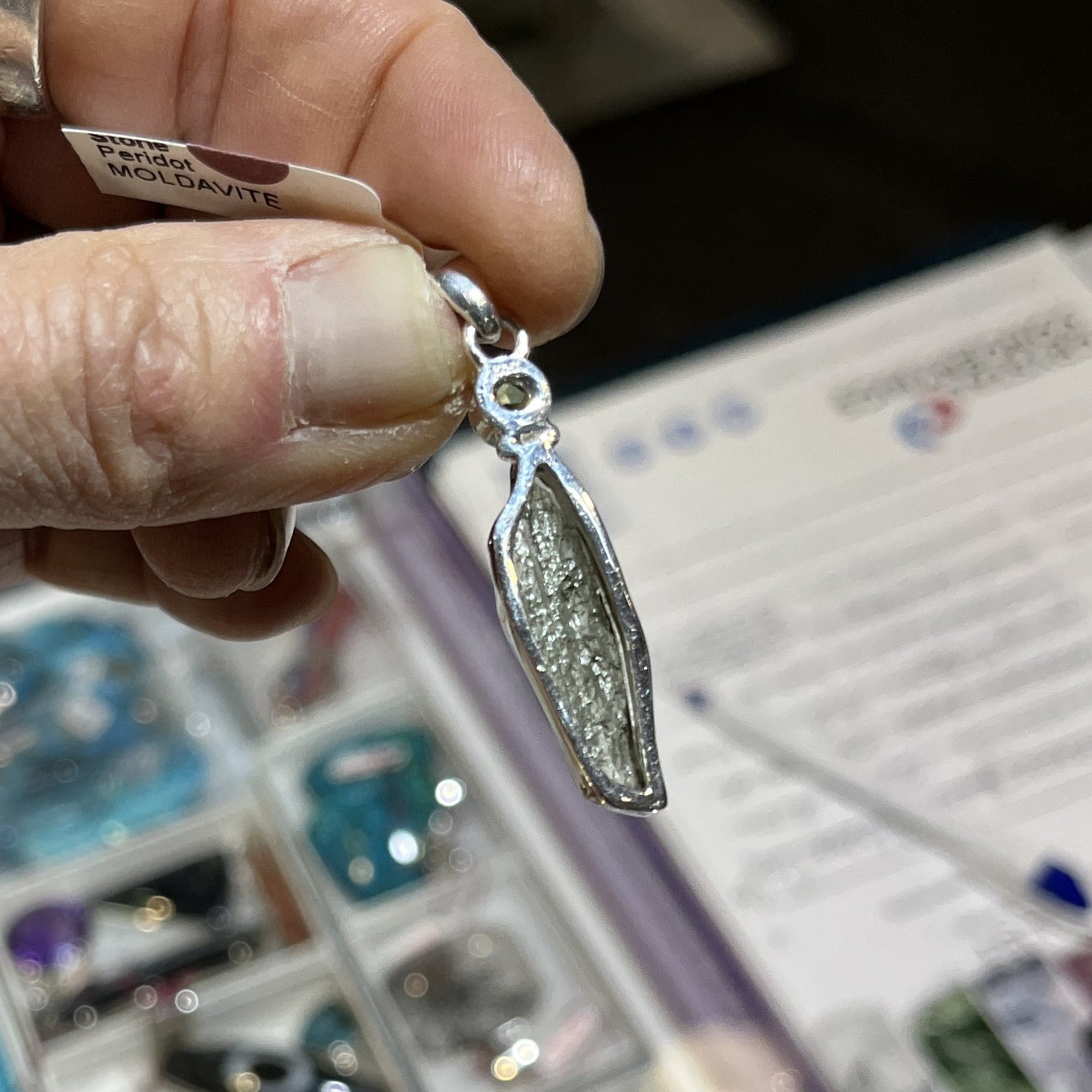Moldavite pendant (rough) w/ Peridot for necklace healing crystal - Image 2
