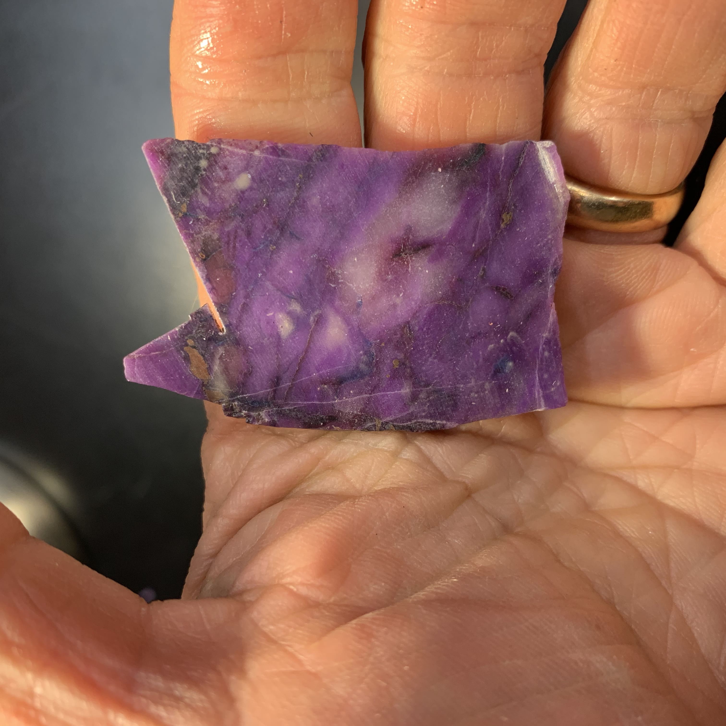 Sugilite (slab) gel 'see-thru V window' (11gr) healing crystal - Image 6
