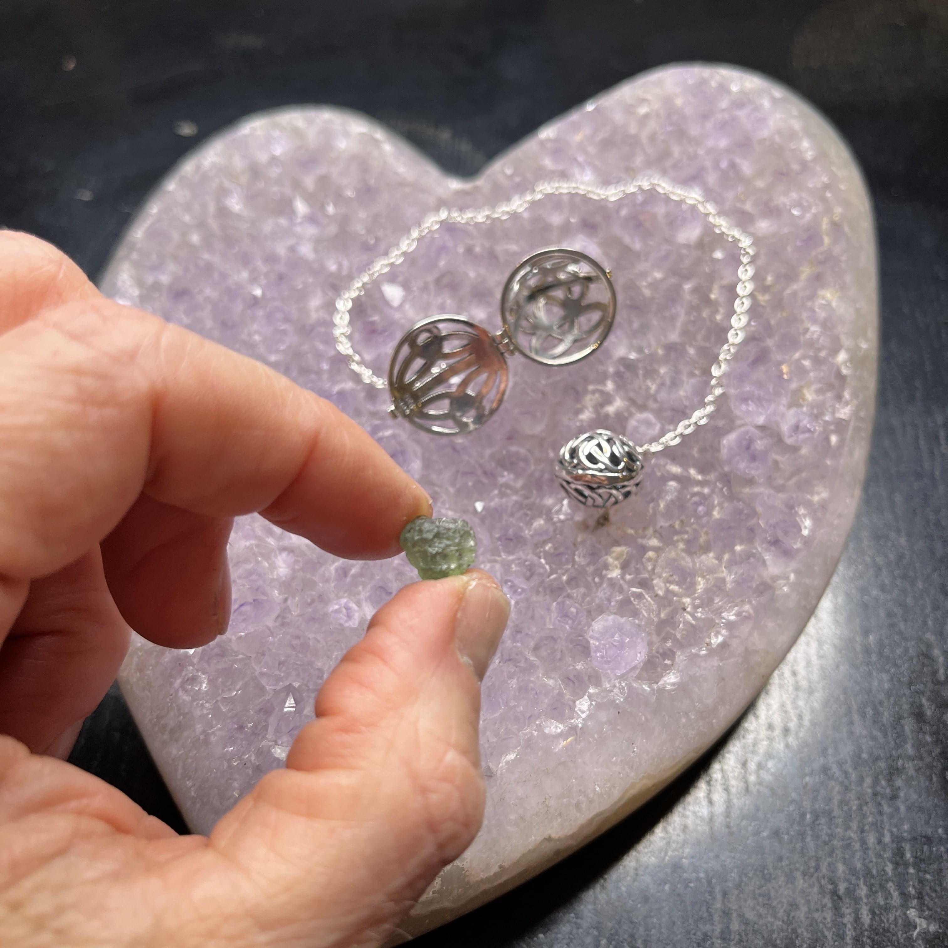 Moldavite (rough) Celtic pendulum (11.83gr, 8.4") - Image 3