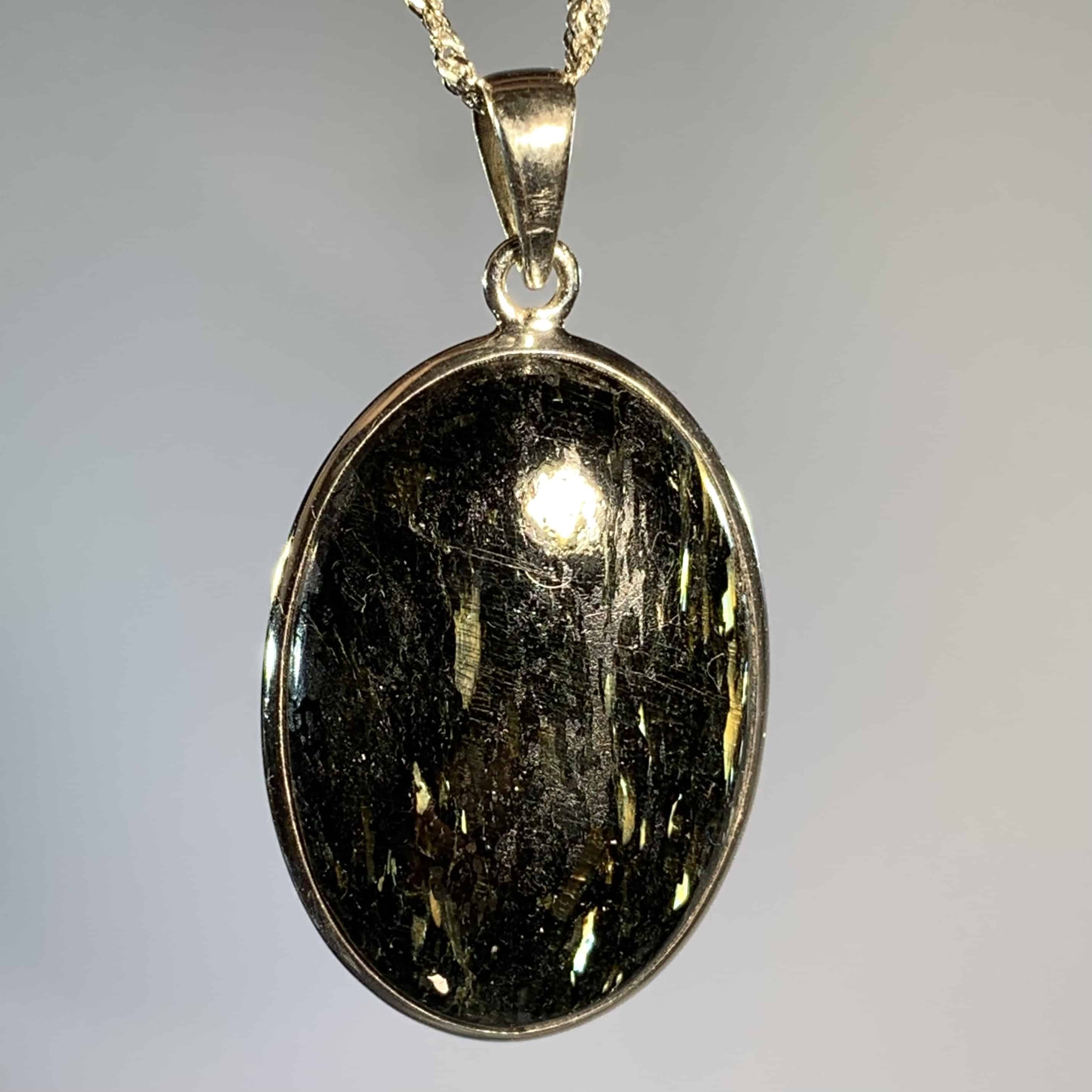 Nuumite (fancy Greenland variety) pendant for necklace, healing crystal - Image 7