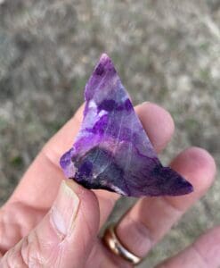 Sugilite (rough/cut) gel pyramid (20.7gr) healing crystal