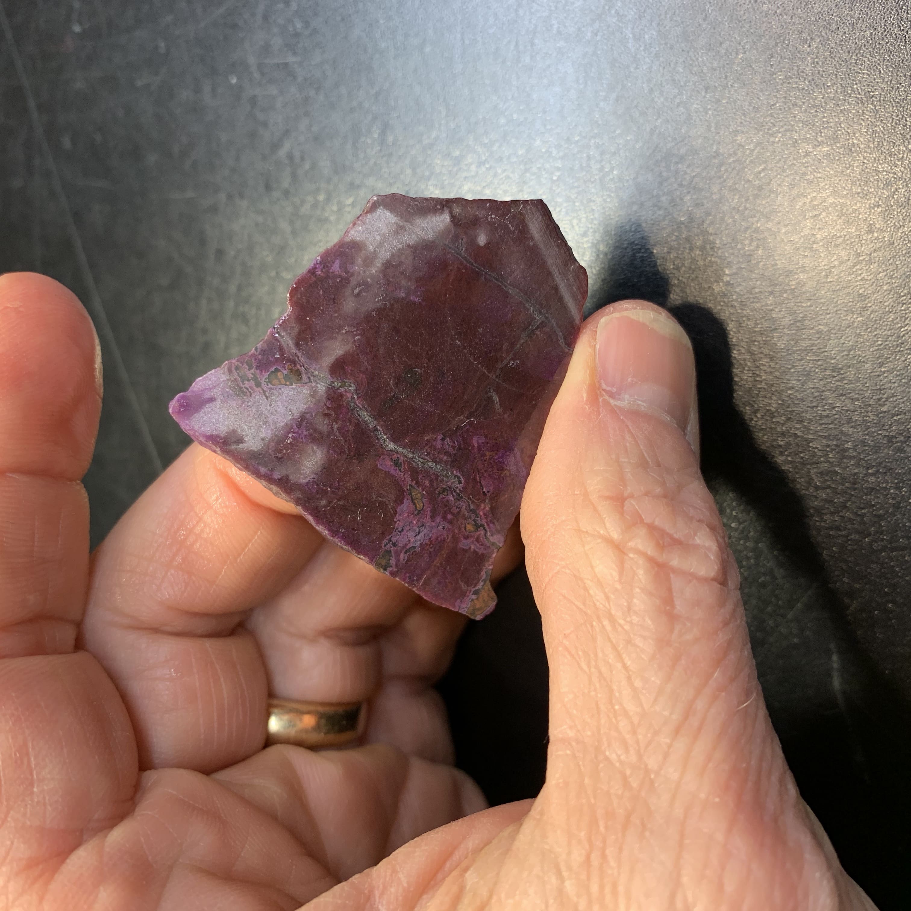 Sugilite (slab) chromatic 'fuschia portal' (10.6gr) healing crystal - Image 2