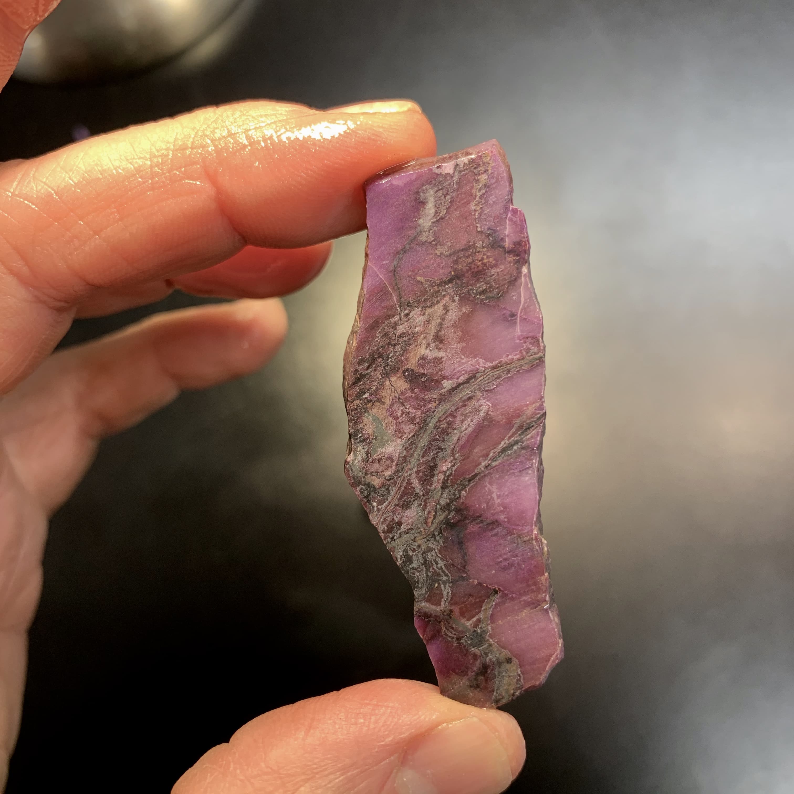 Sugilite (slab) gel 'slim Illinois' wedge (9.7gr) healing crystal - Image 3