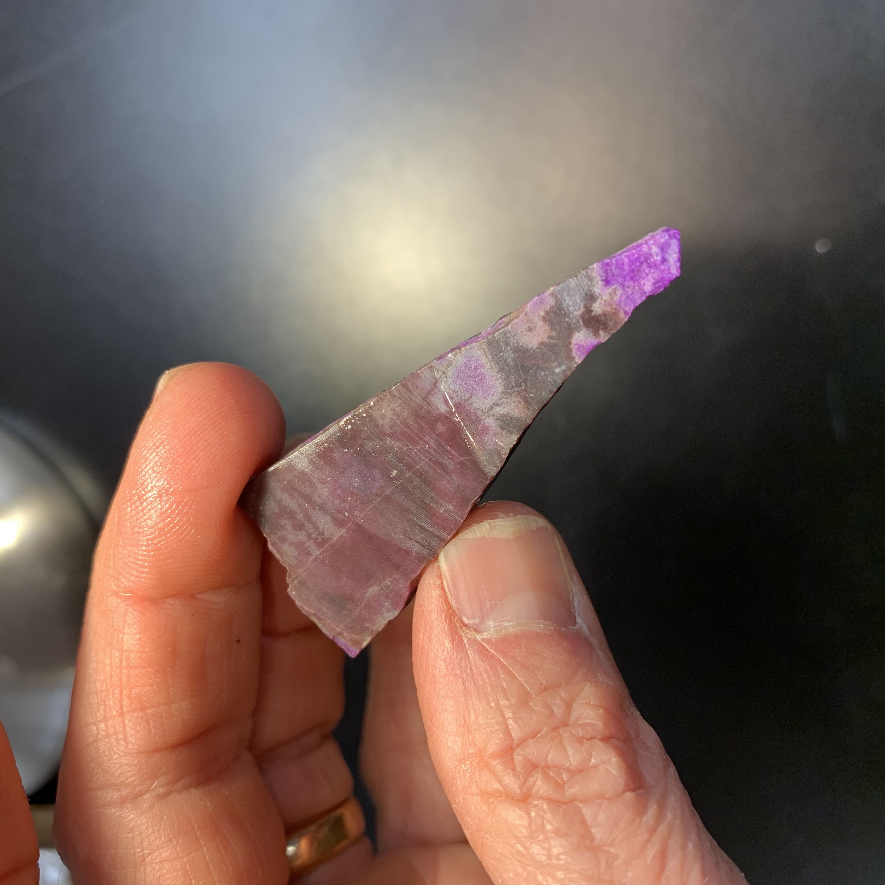 Sugilite (slab) chromatic 'purple New Hampshire' (15.9gr) healing crystal - Image 2