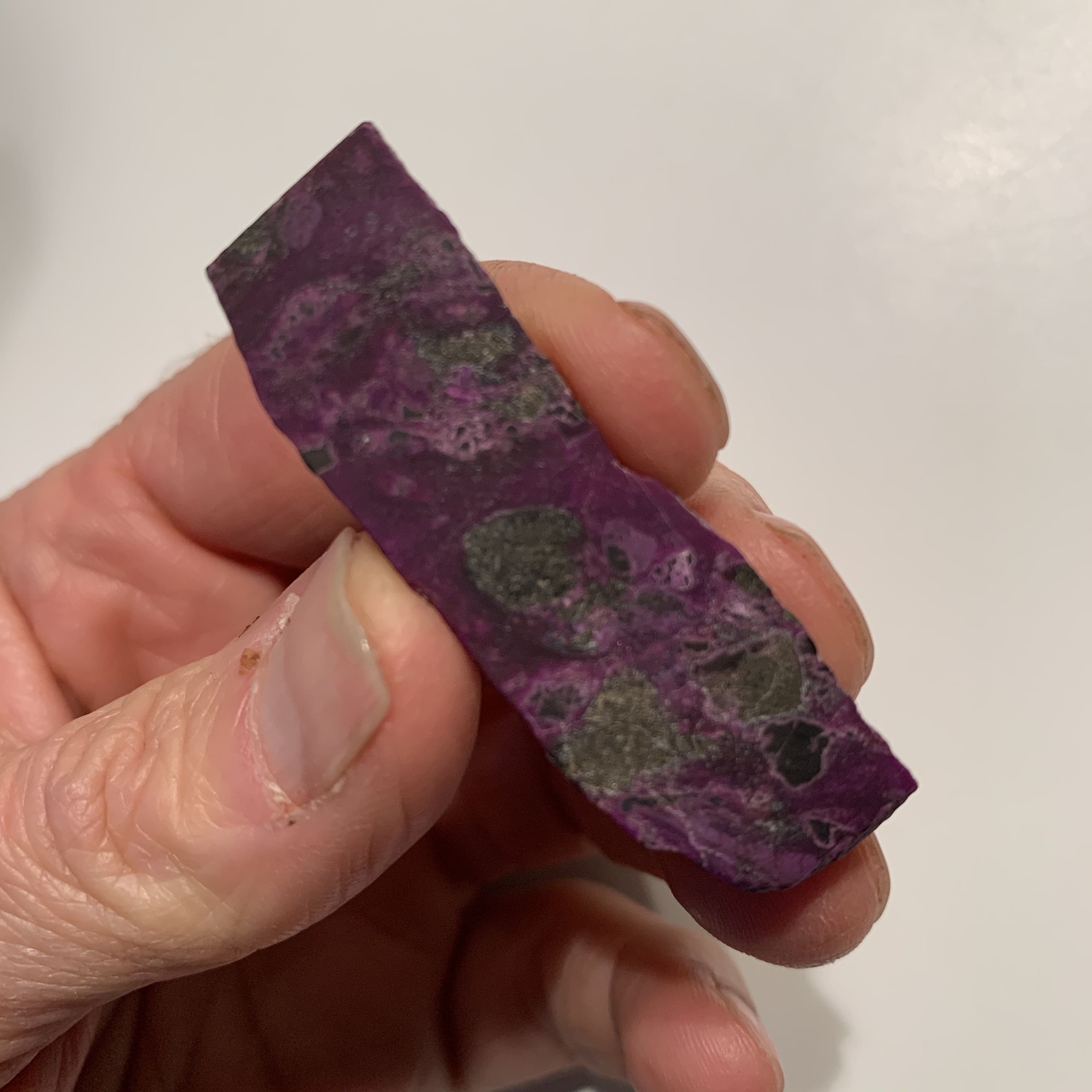 Sugilite (slab) semi-gel 'long box' (6.7gr) healing crystal - Image 2