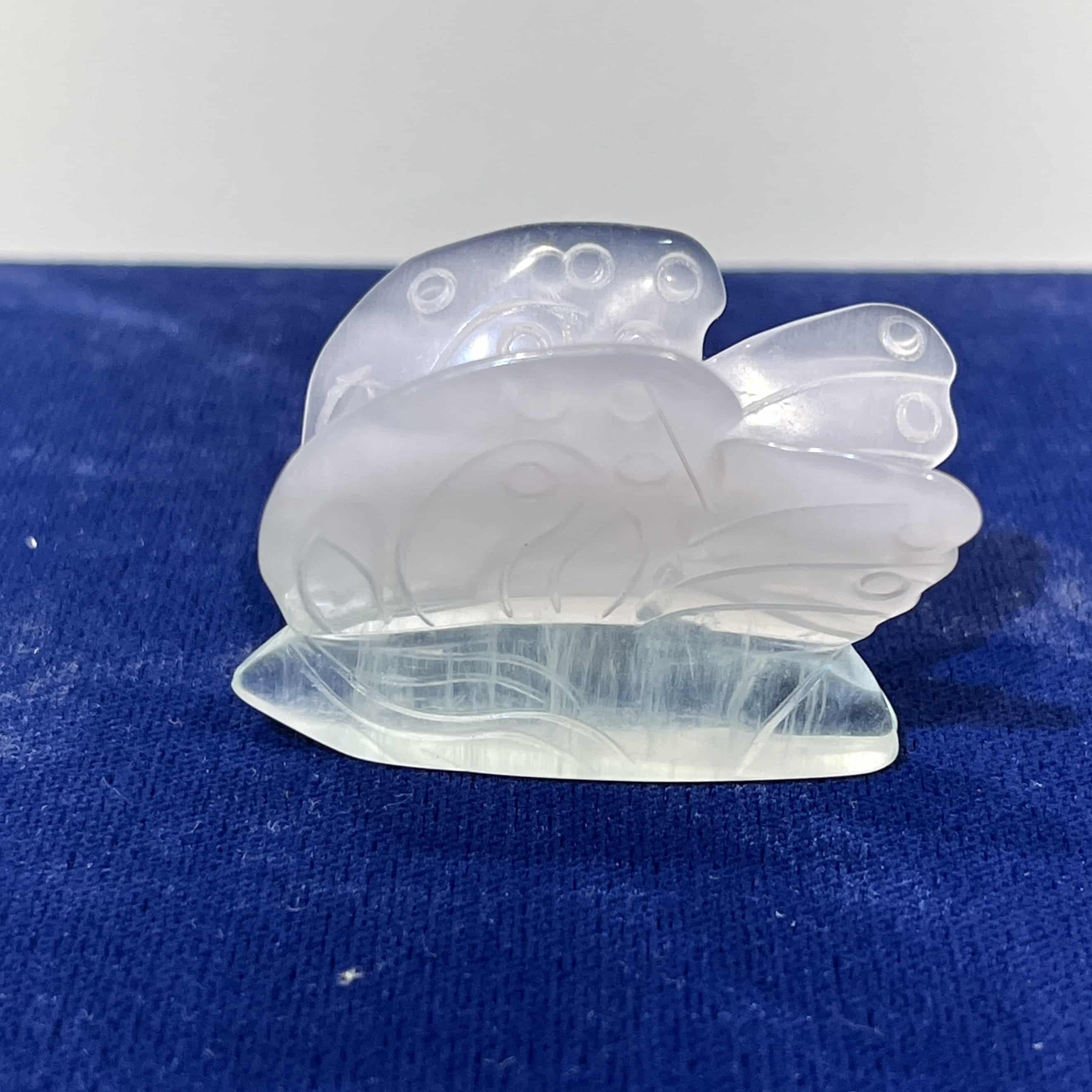 Fluorite (rainbow) standing butterfly carving healing crystal - Image 5