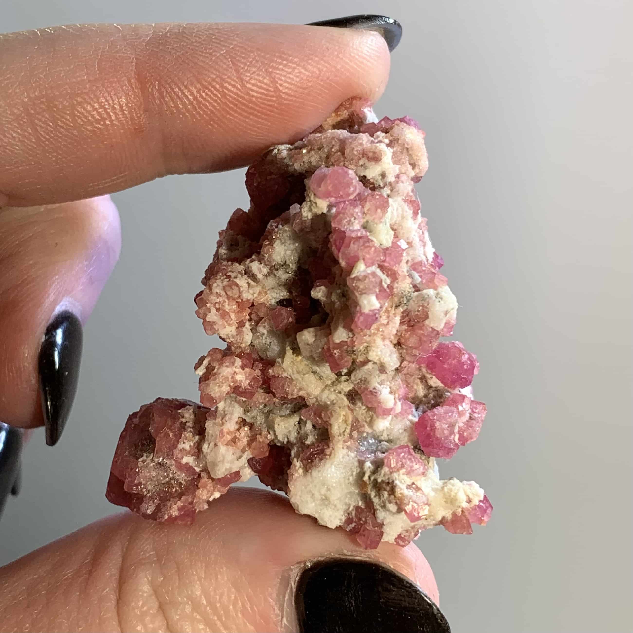 Garnet (raspberry) grossular crystals specimen healing crystal - Image 2