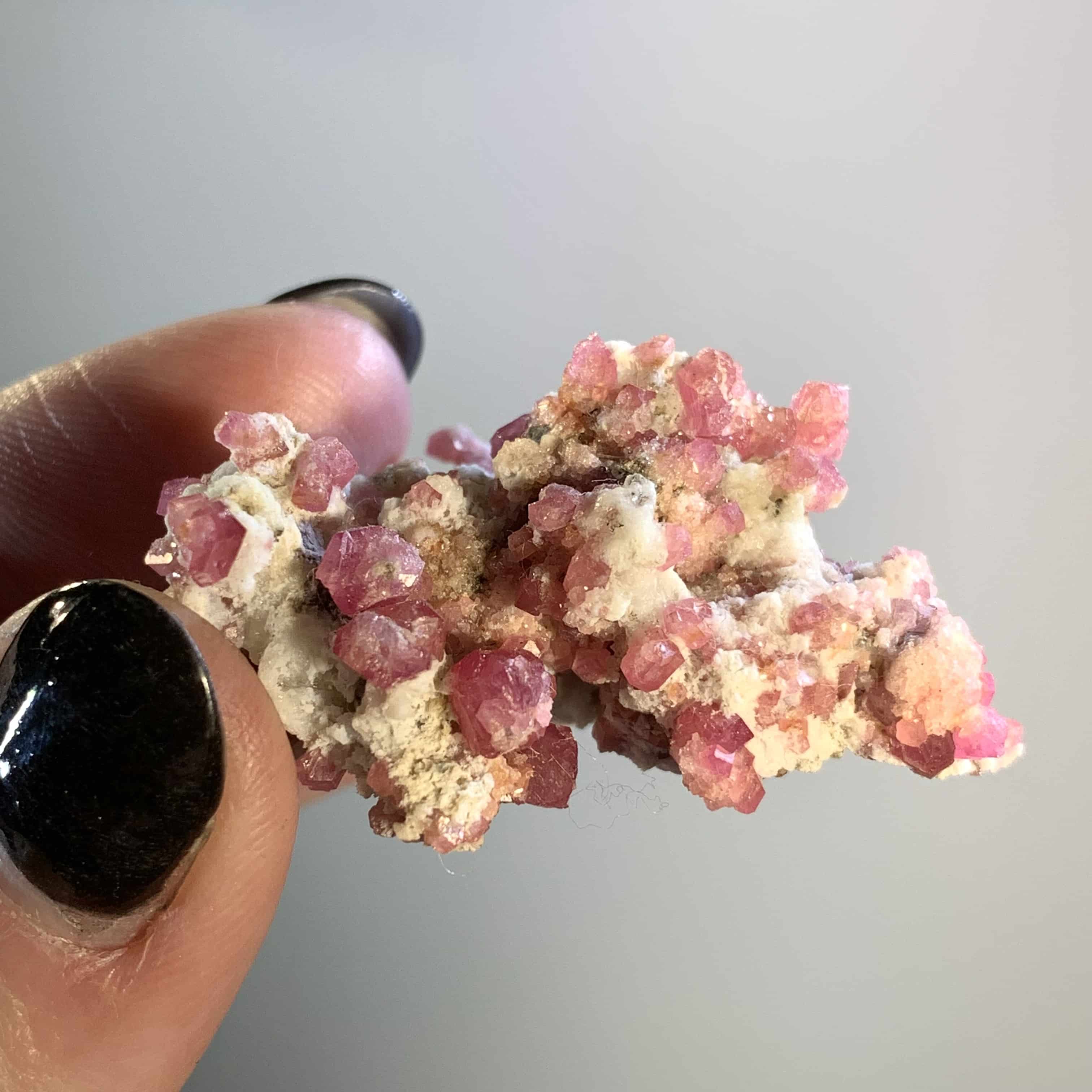 Garnet (raspberry) grossular crystals specimen healing crystal - Image 3