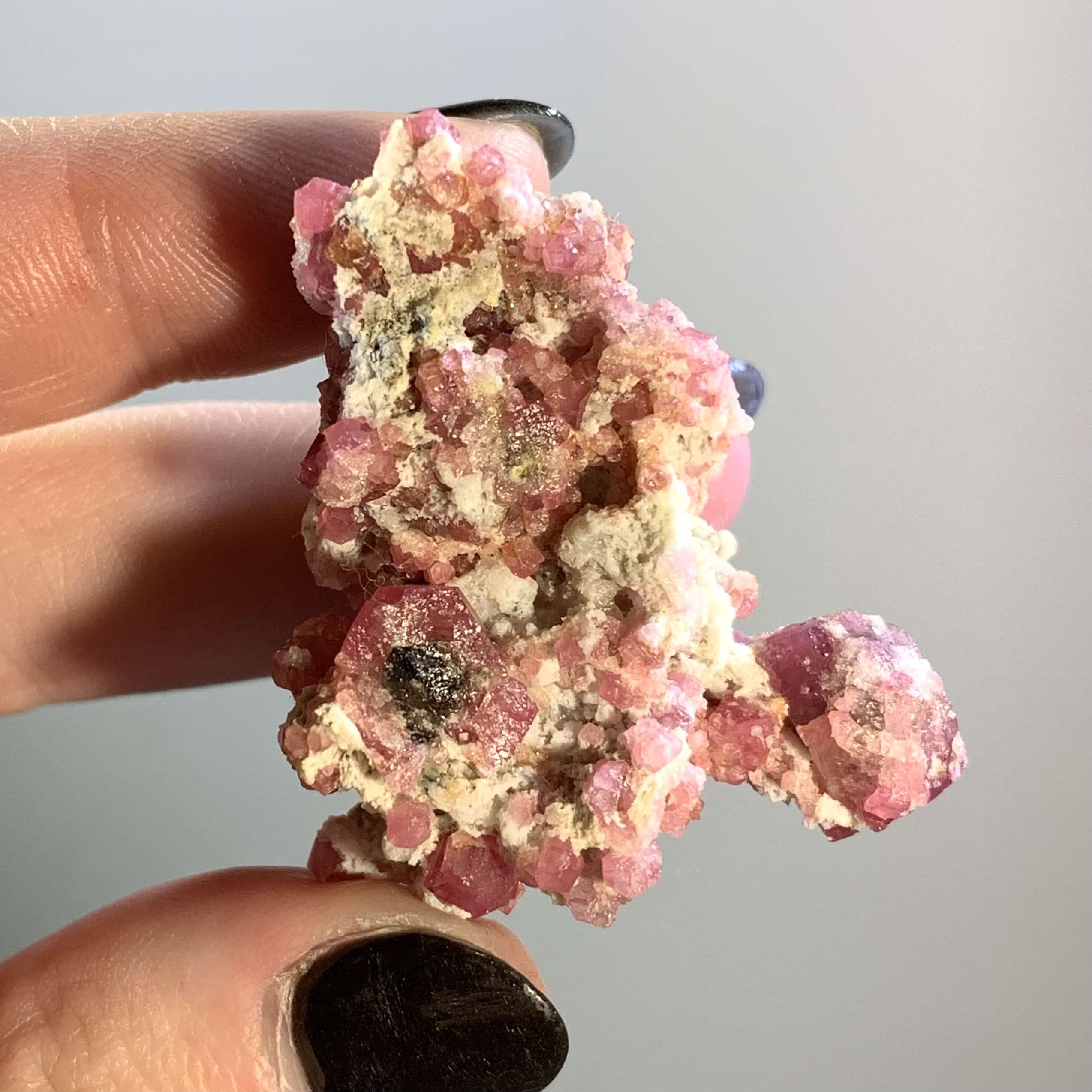 Garnet (raspberry) grossular crystals specimen healing crystal - Image 4