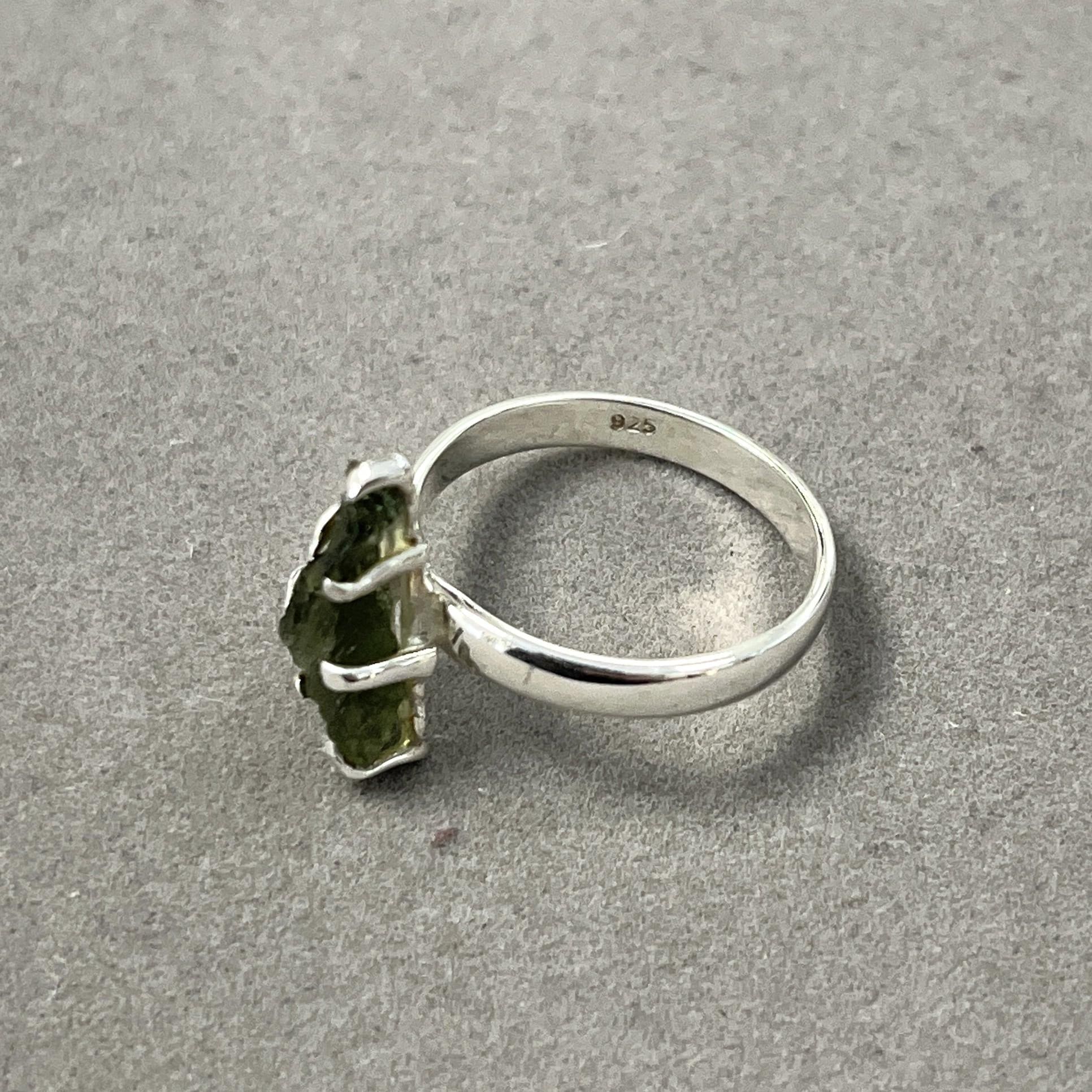 Moldavite ring (rough) prong set Sterling US size 8 (2.8gr) healing crystal - Image 3