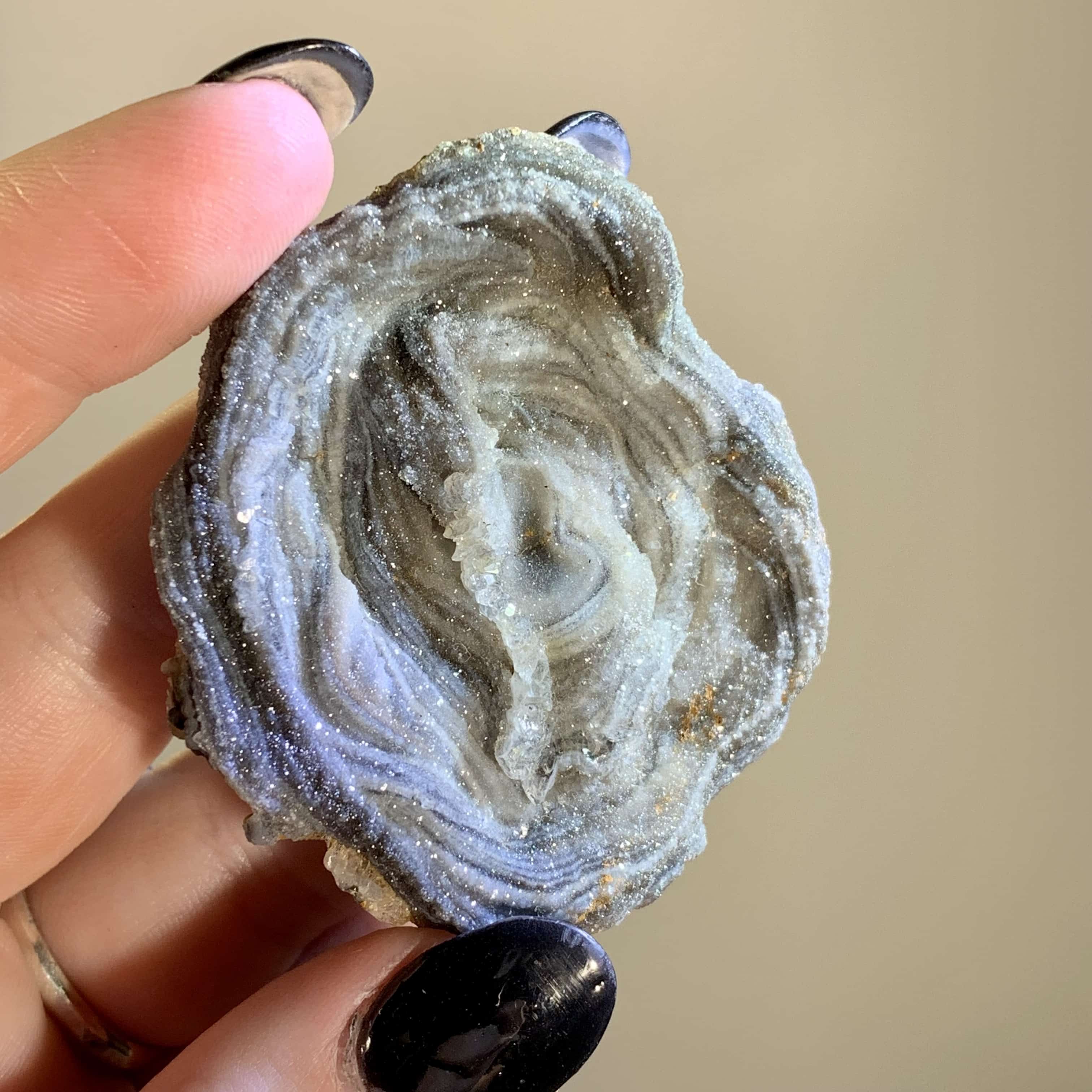 Quartz (Druzy) Chalcedony circular rose nest nebula healing crystal - Image 2