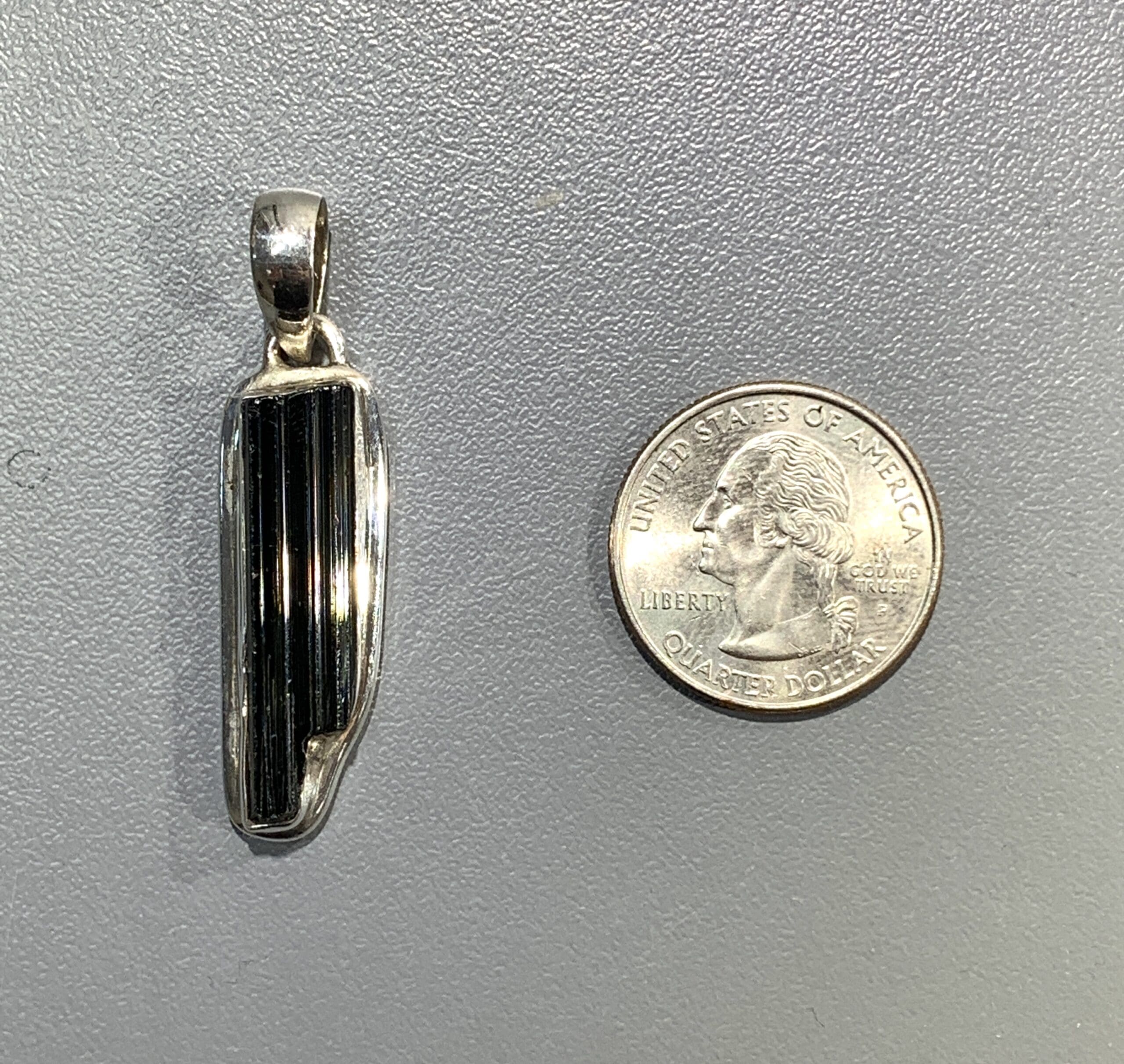 Tourmaline (green) pendant healing crystal - Image 3