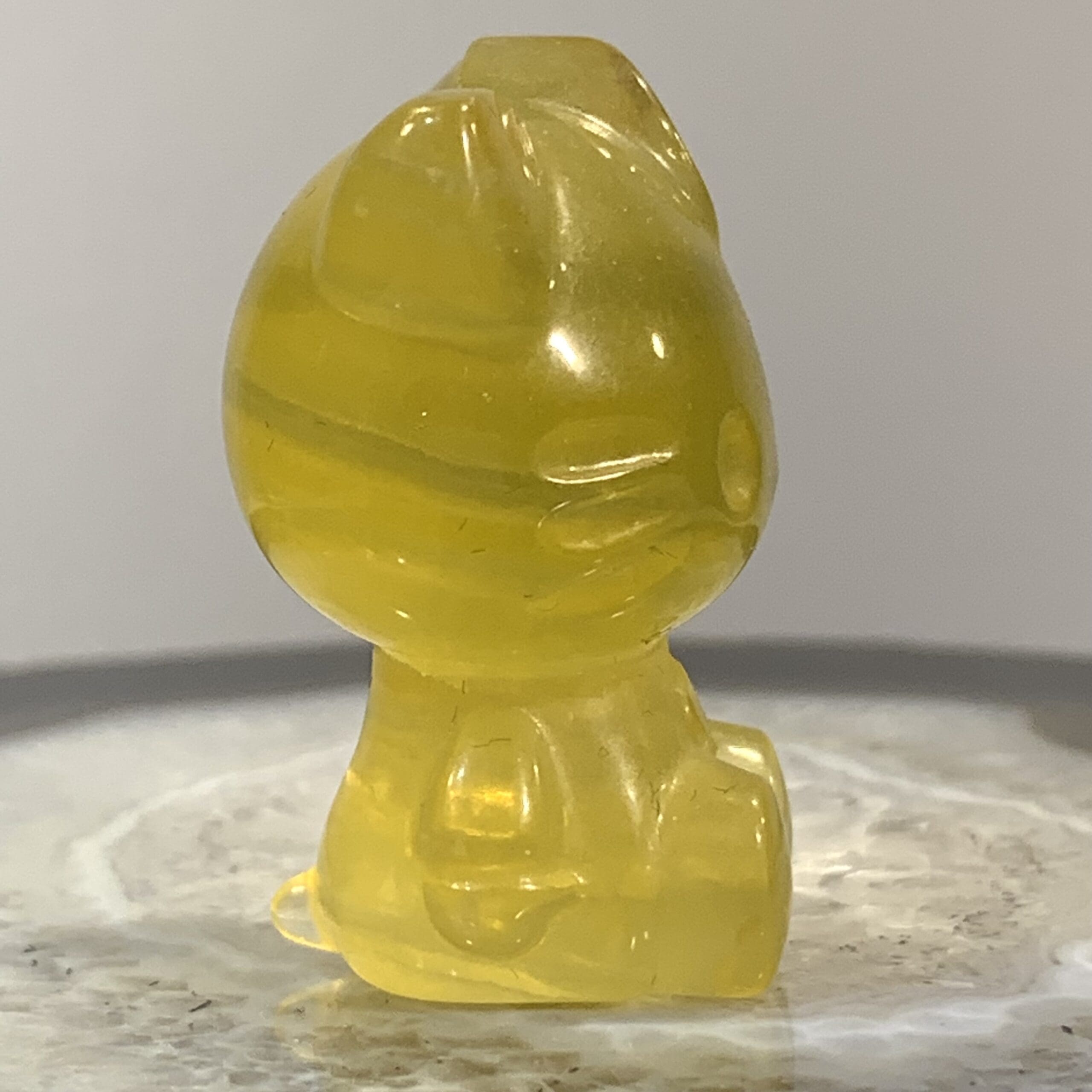 Fluorite (yellow) standing Hello Kitty figurine great color healing crystal - Image 2