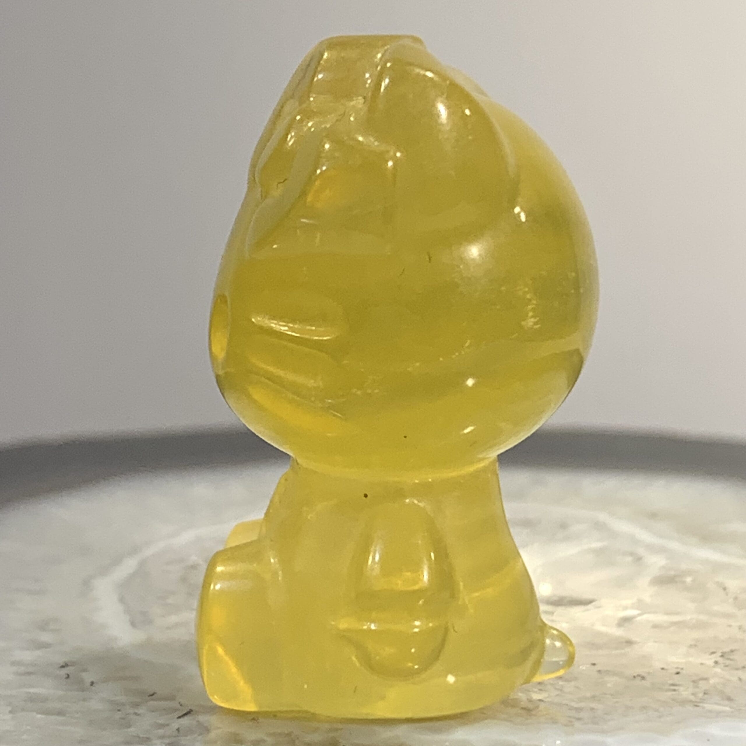 Fluorite (yellow) standing Hello Kitty figurine great color healing crystal - Image 7