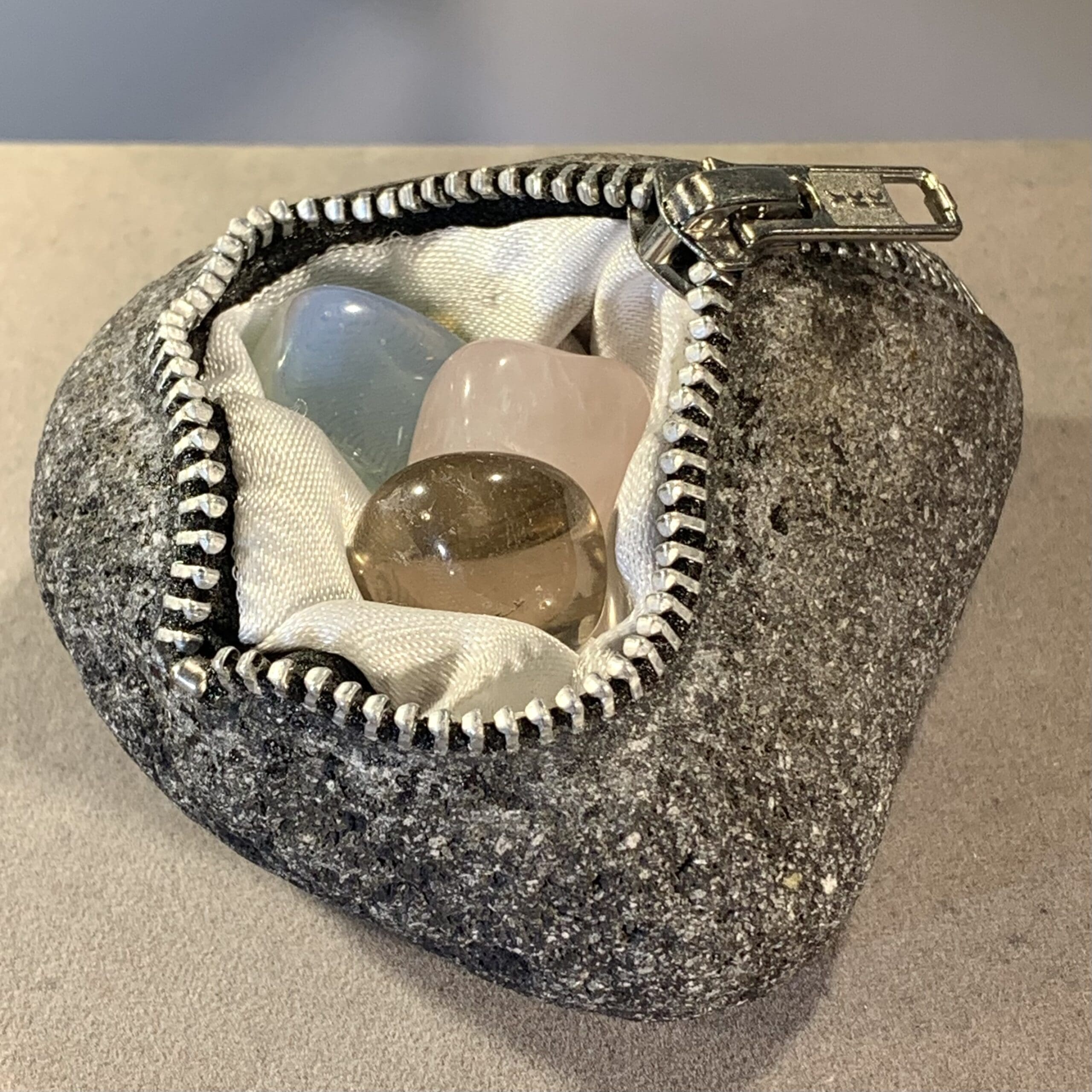 Lava Rock zipper stone with lined cavity healing crystal - Image 2