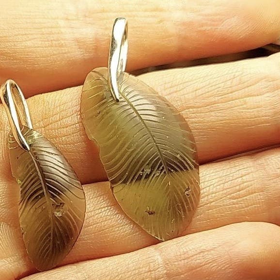 Moldavite (carving) pendant for necklace 'feather' (Chlum) healing crystal - Image 3